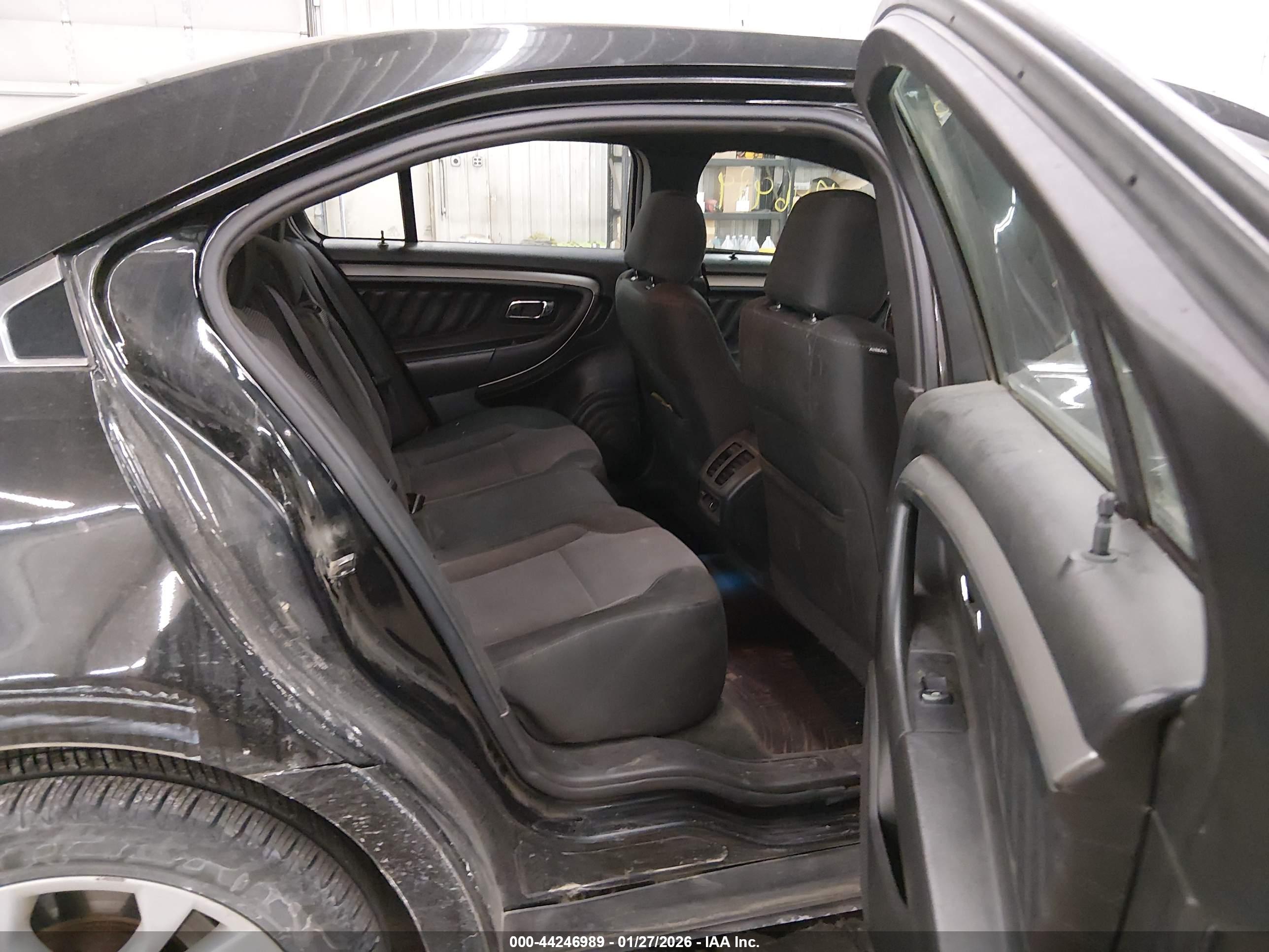 FORD TAURUS image 8