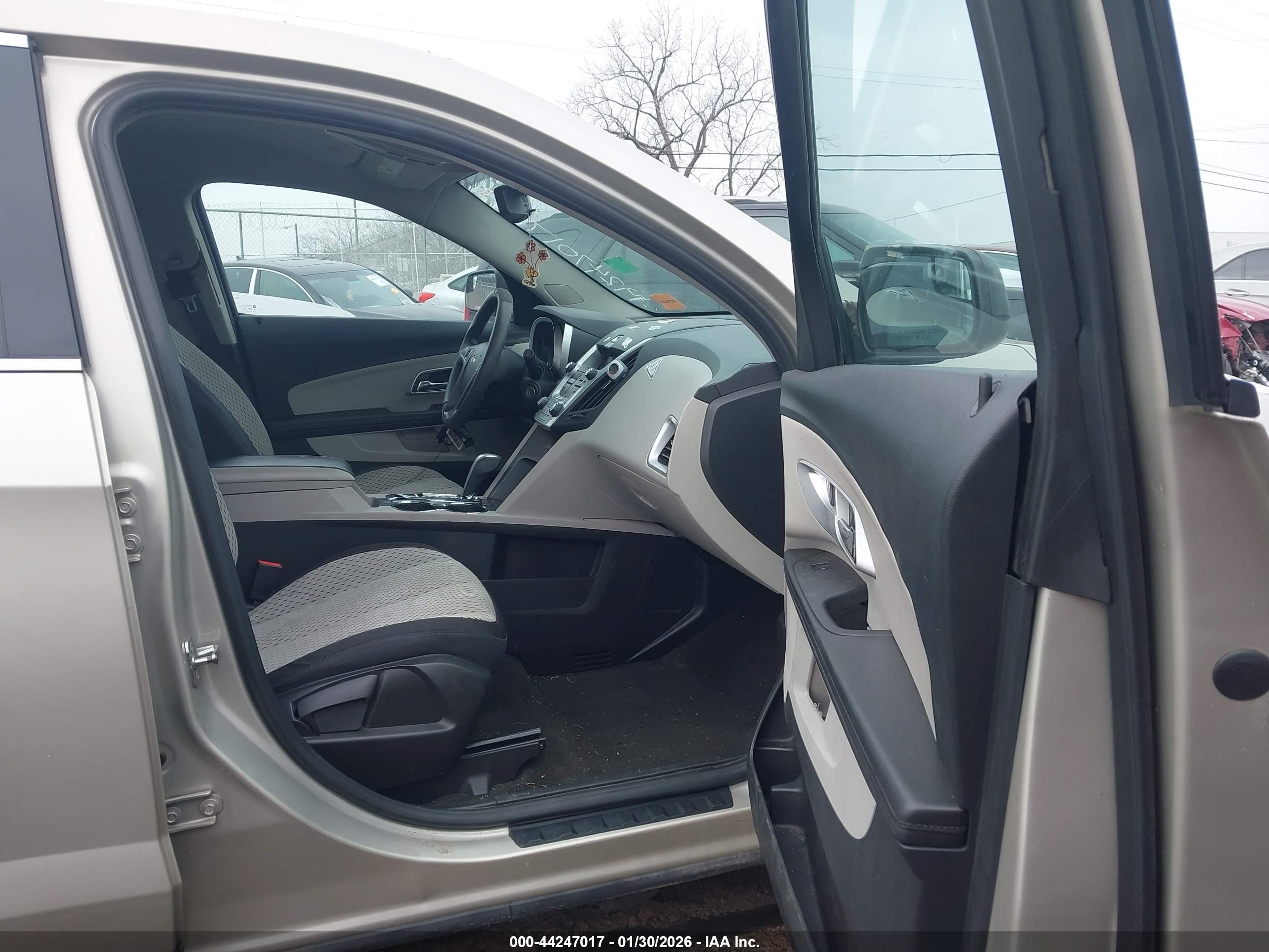 CHEVROLET EQUINOX image 5