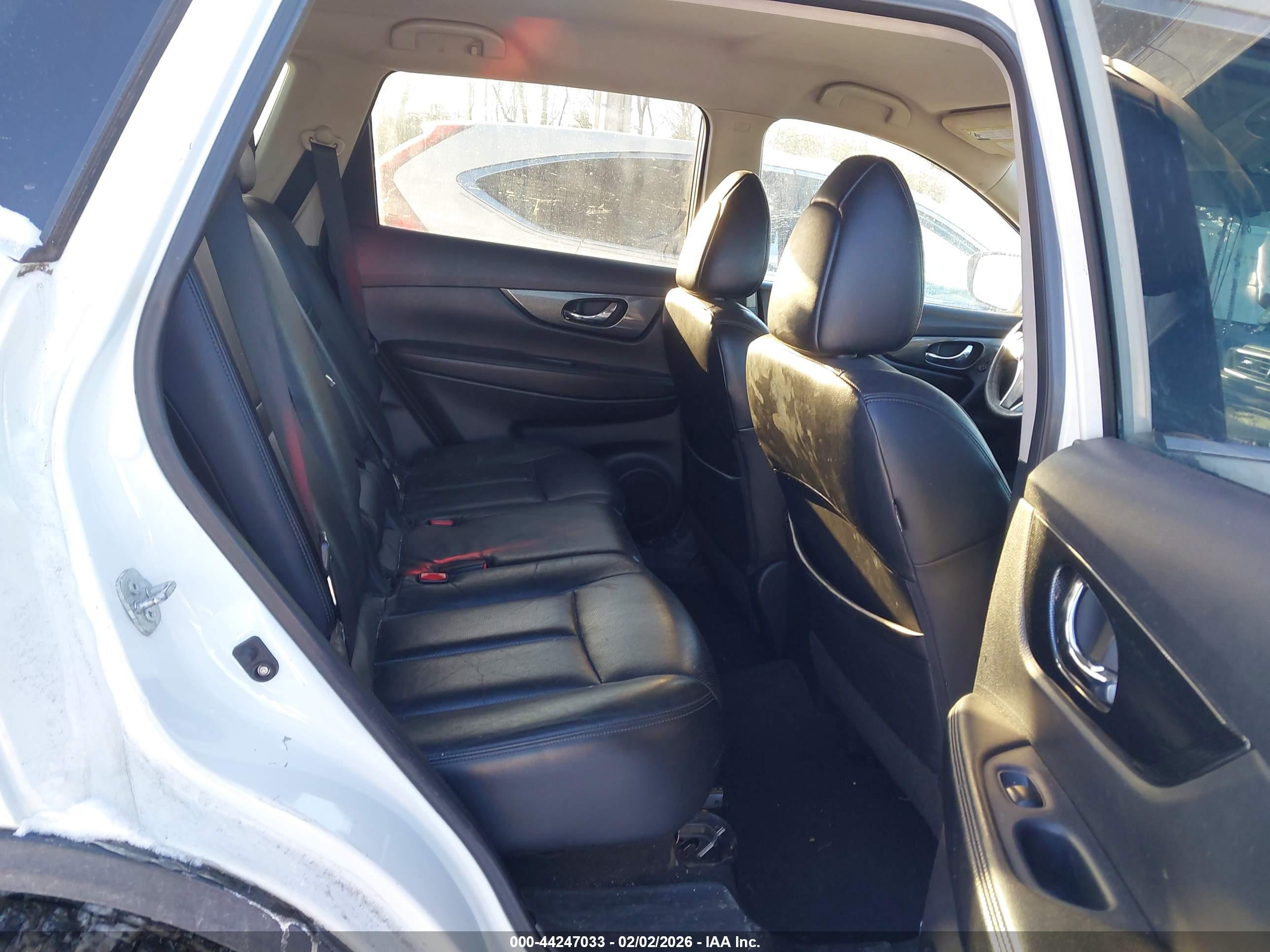 NISSAN ROGUE image 8