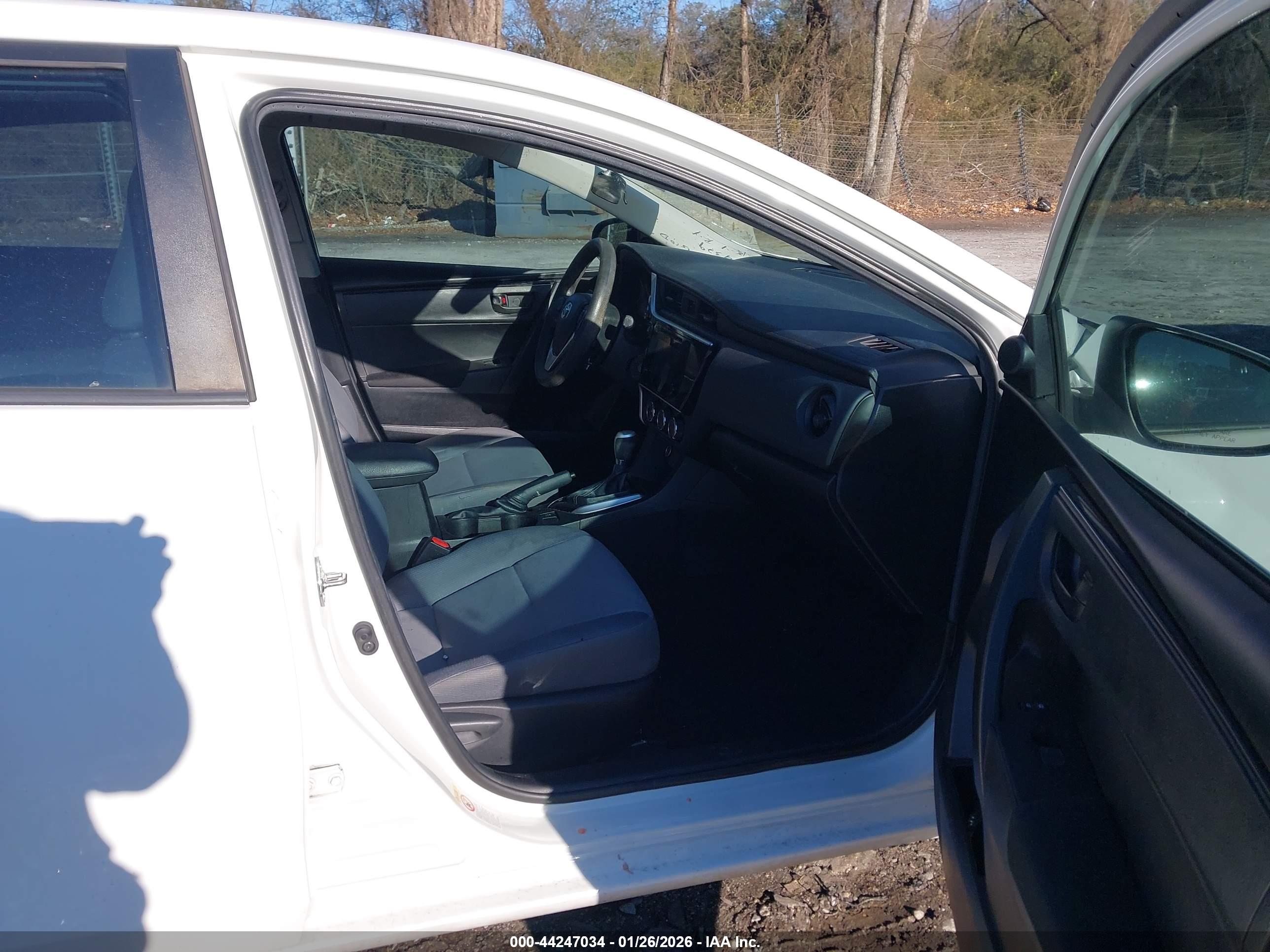 TOYOTA COROLLA image 5