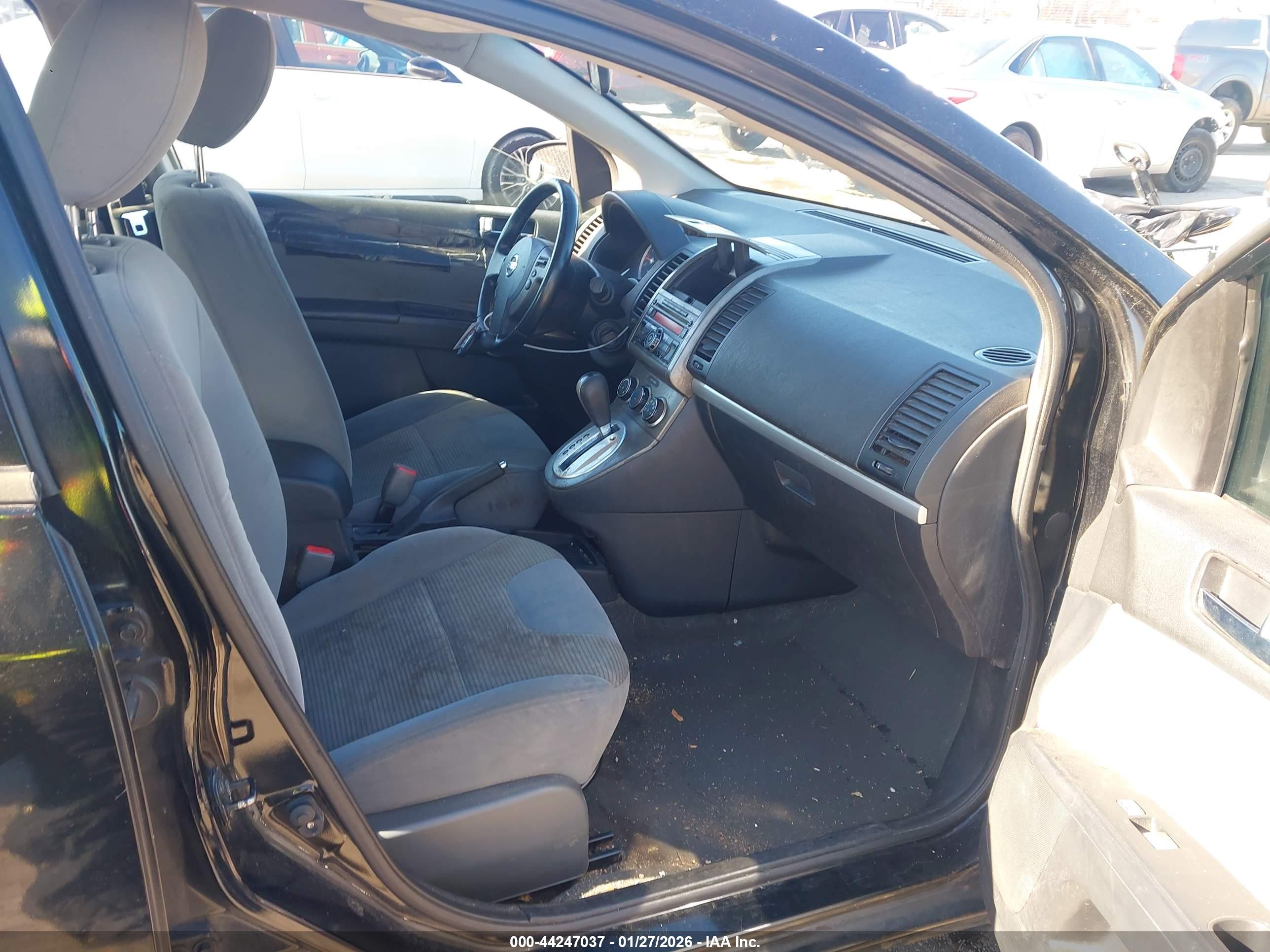 NISSAN SENTRA image 5