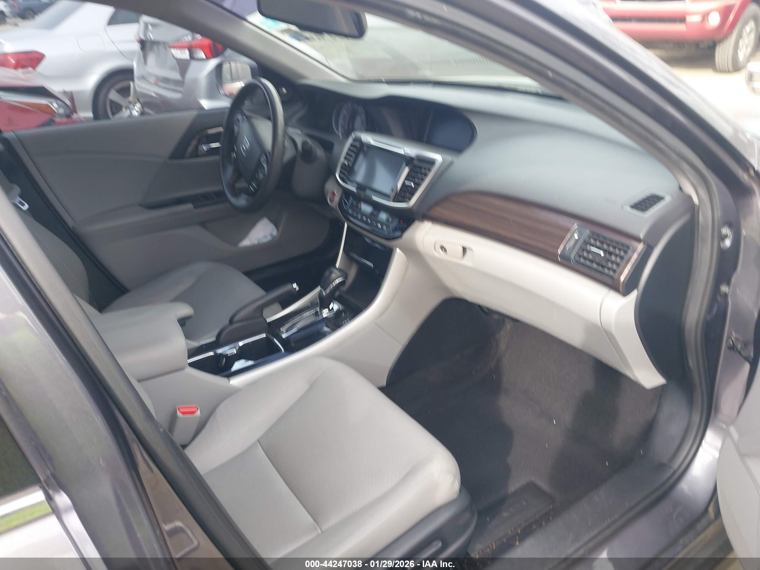 HONDA ACCORD image 5