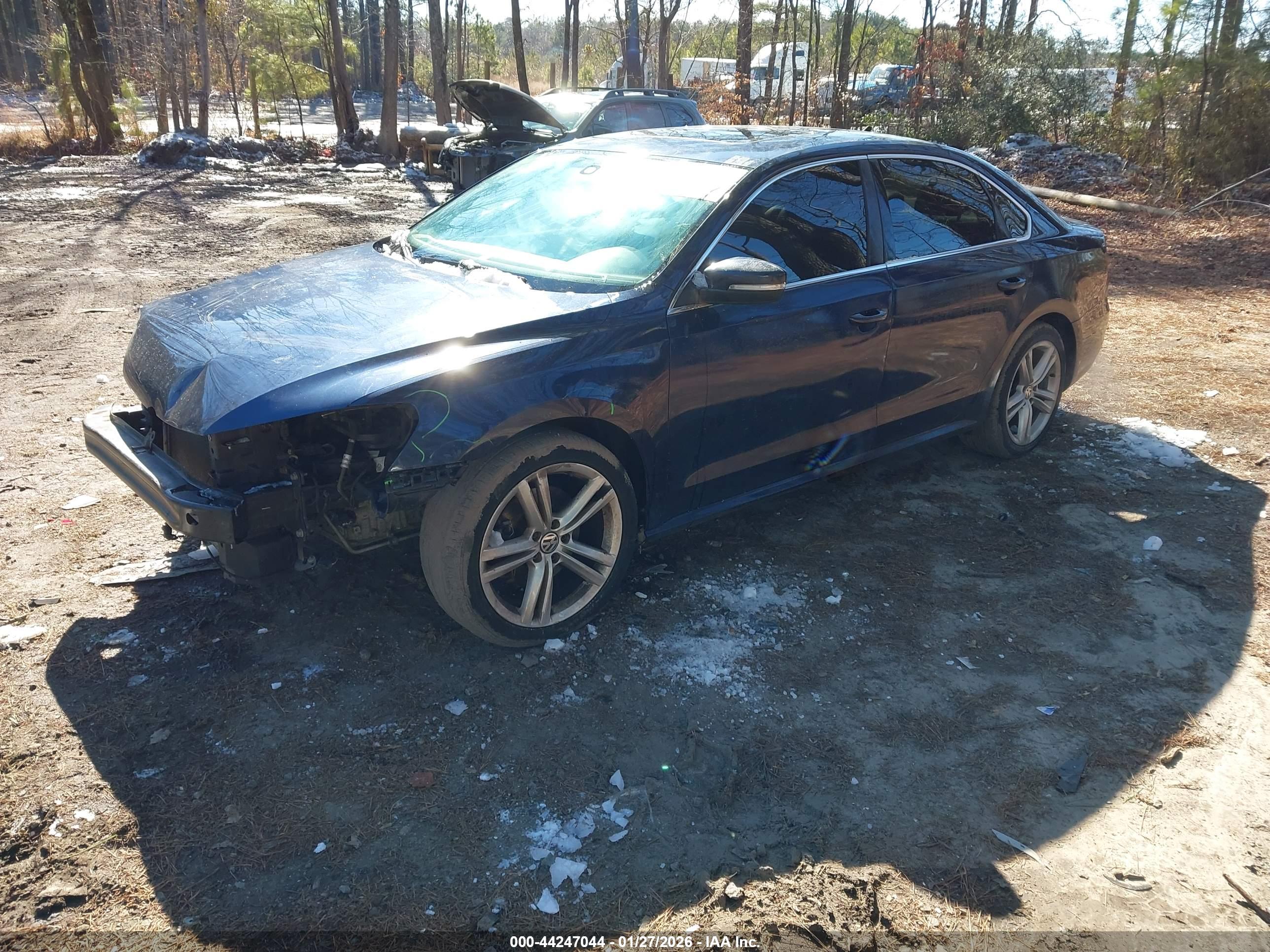 VOLKSWAGEN PASSAT image 2