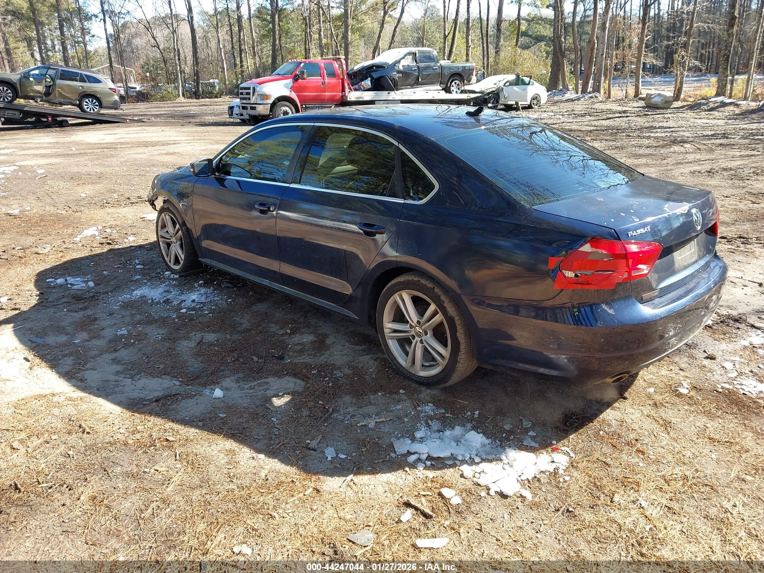 VOLKSWAGEN PASSAT image 3