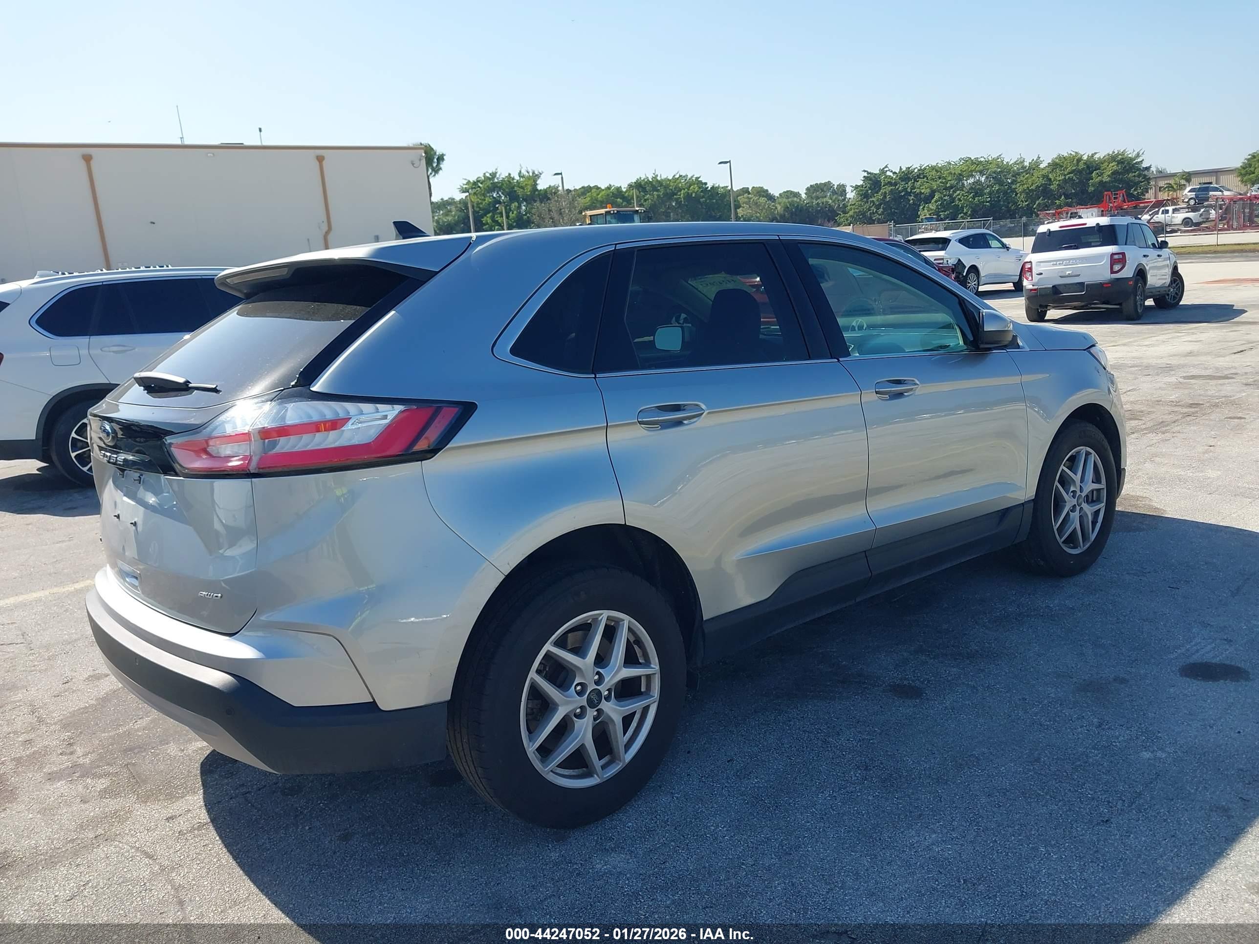 FORD EDGE image 4