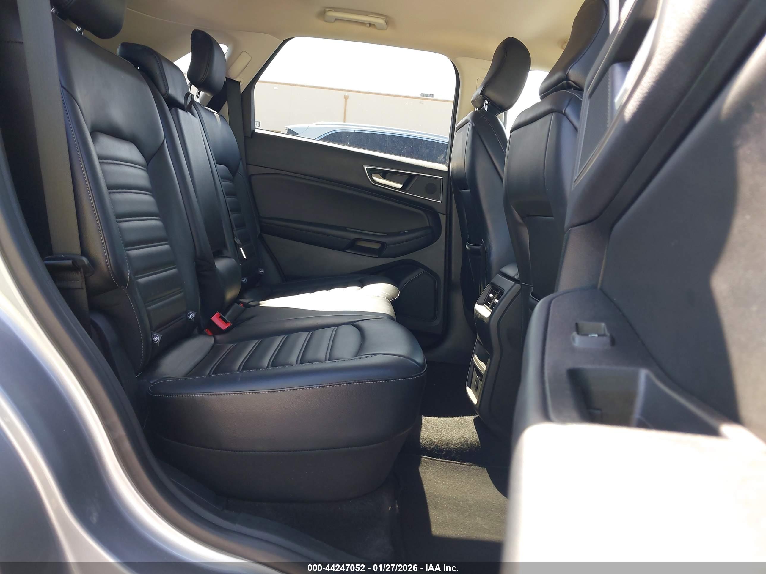 FORD EDGE image 8