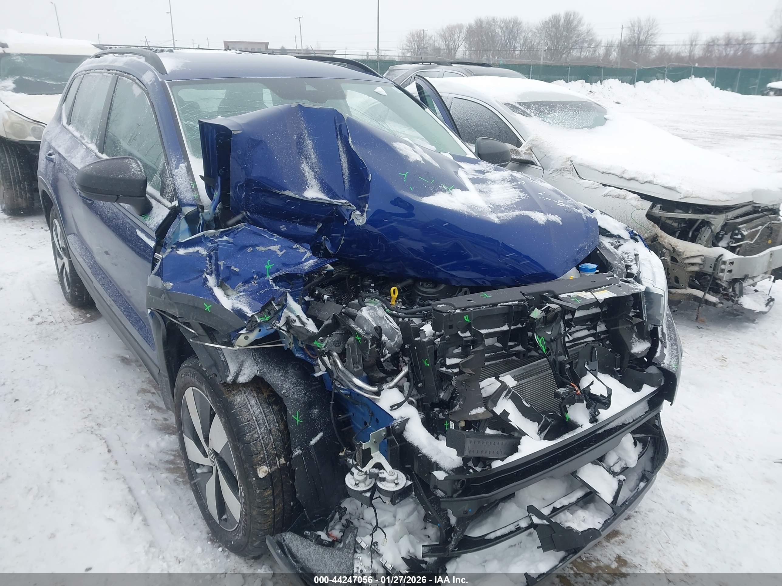 VOLKSWAGEN TAOS image 6