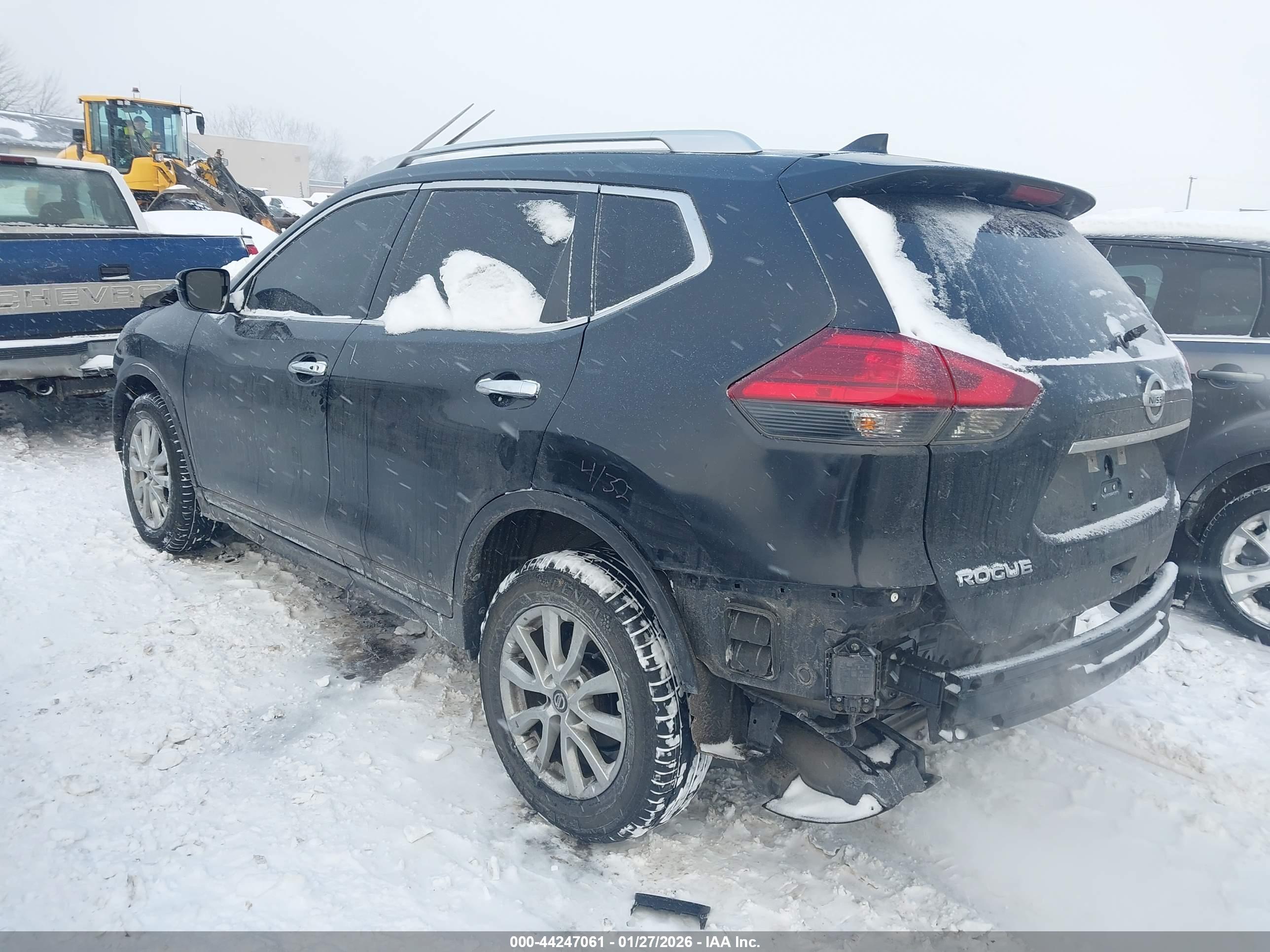 NISSAN ROGUE image 3