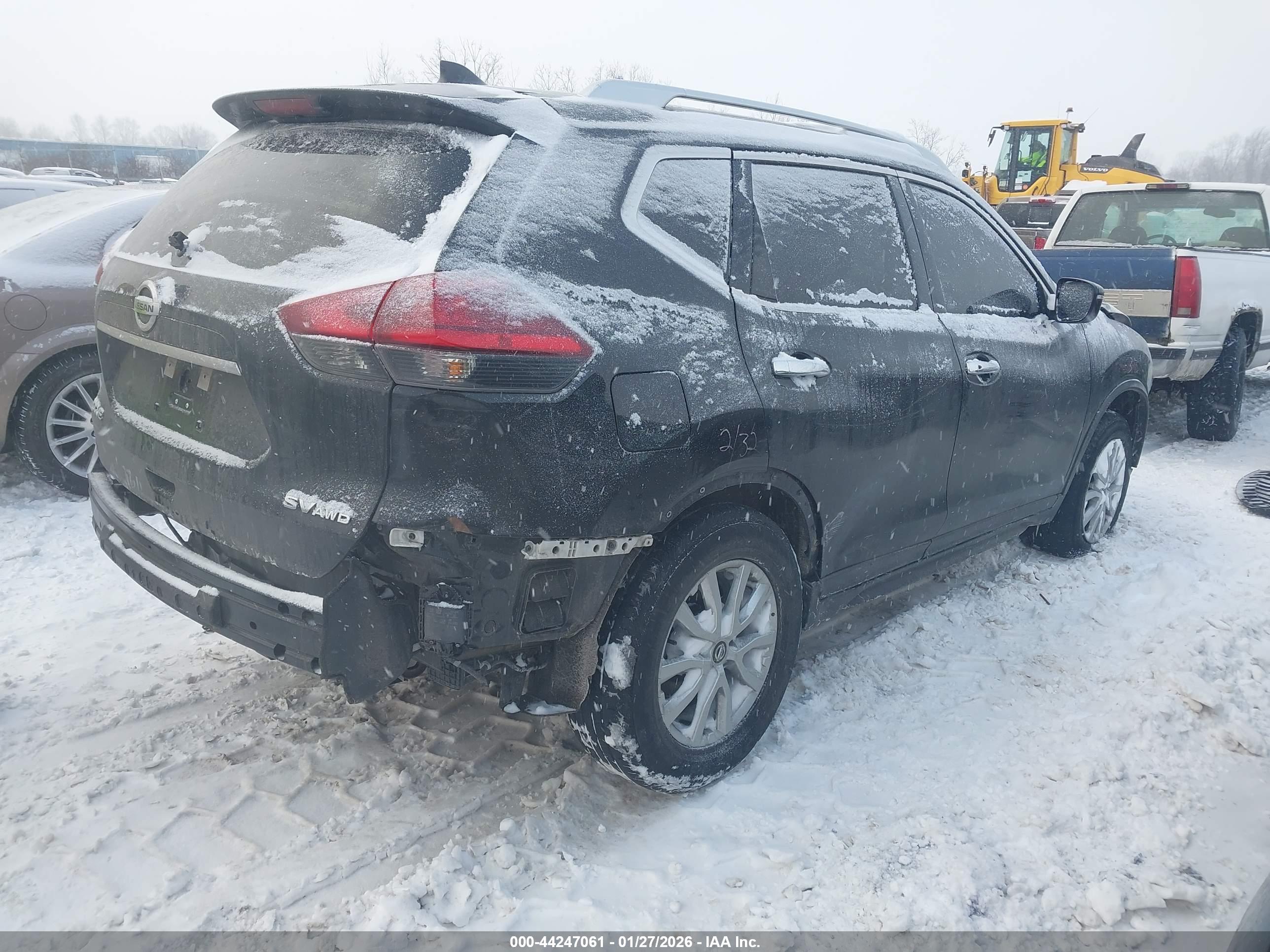 NISSAN ROGUE image 4