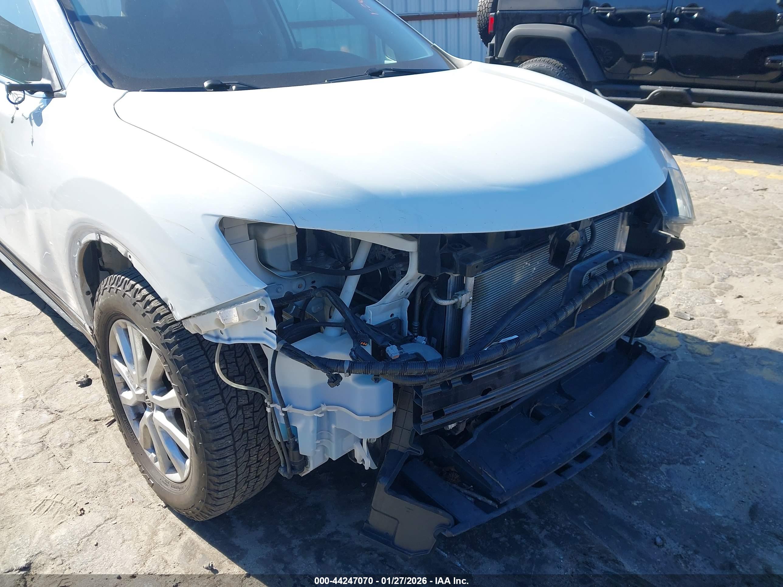 NISSAN ROGUE image 6