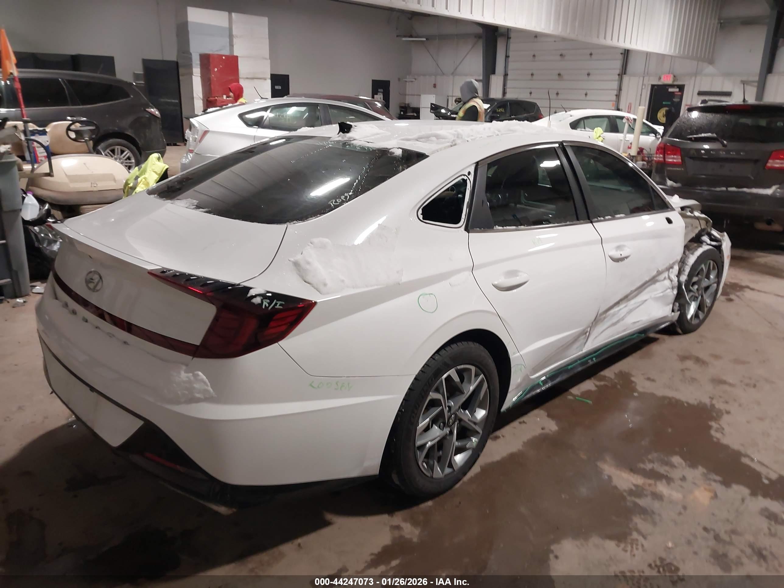 HYUNDAI SONATA image 4