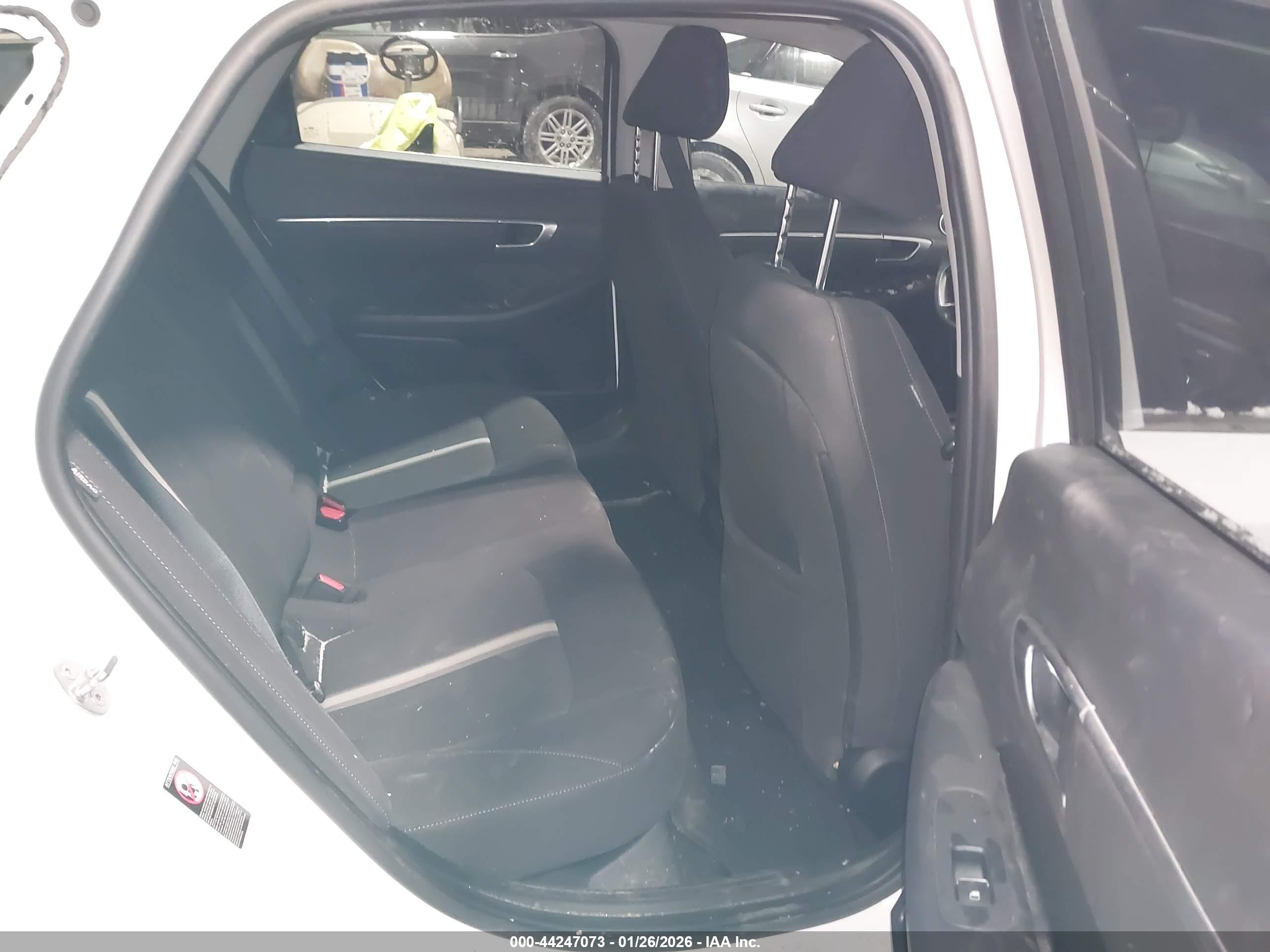 HYUNDAI SONATA image 8