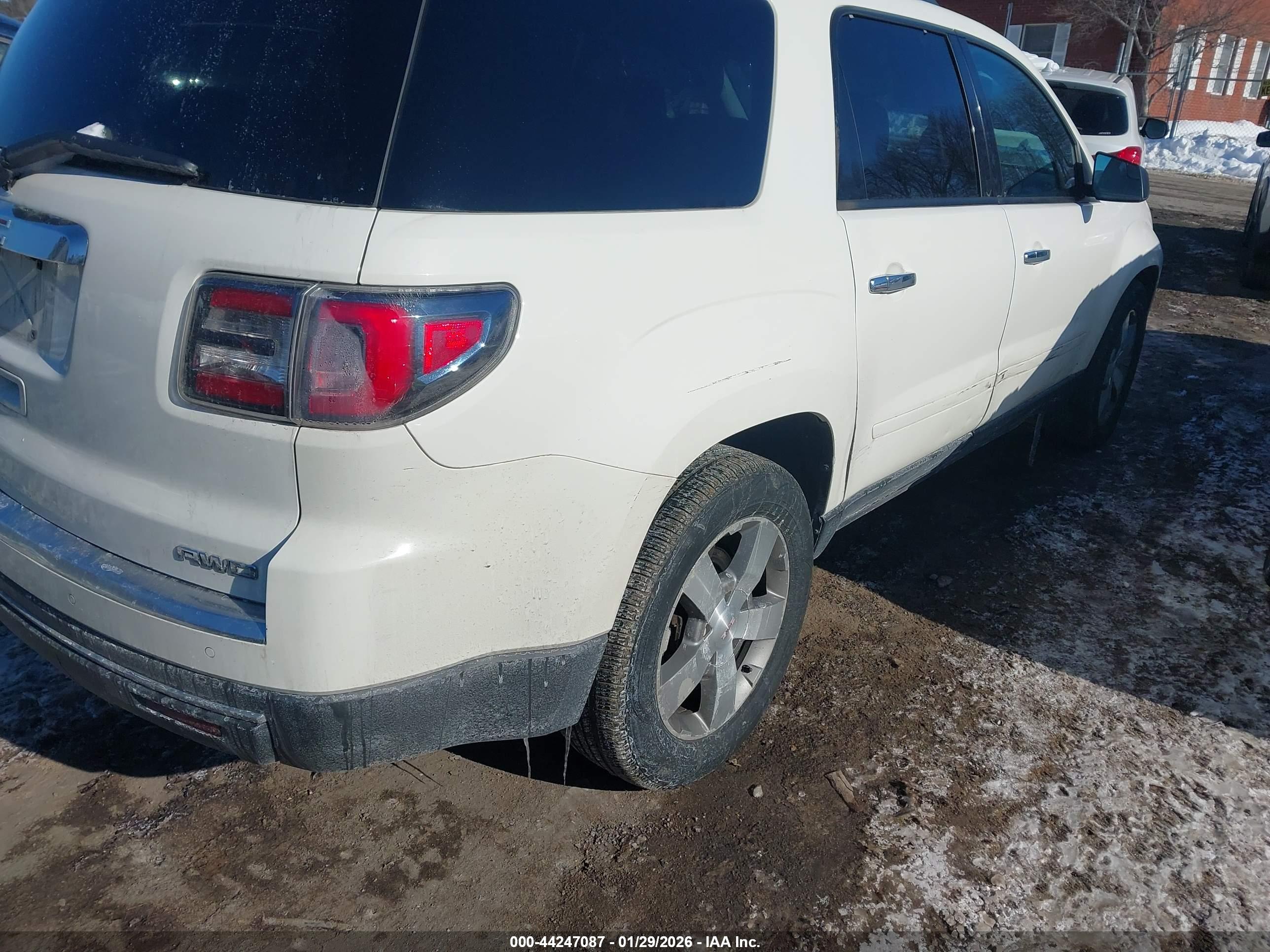 GMC ACADIA image 4