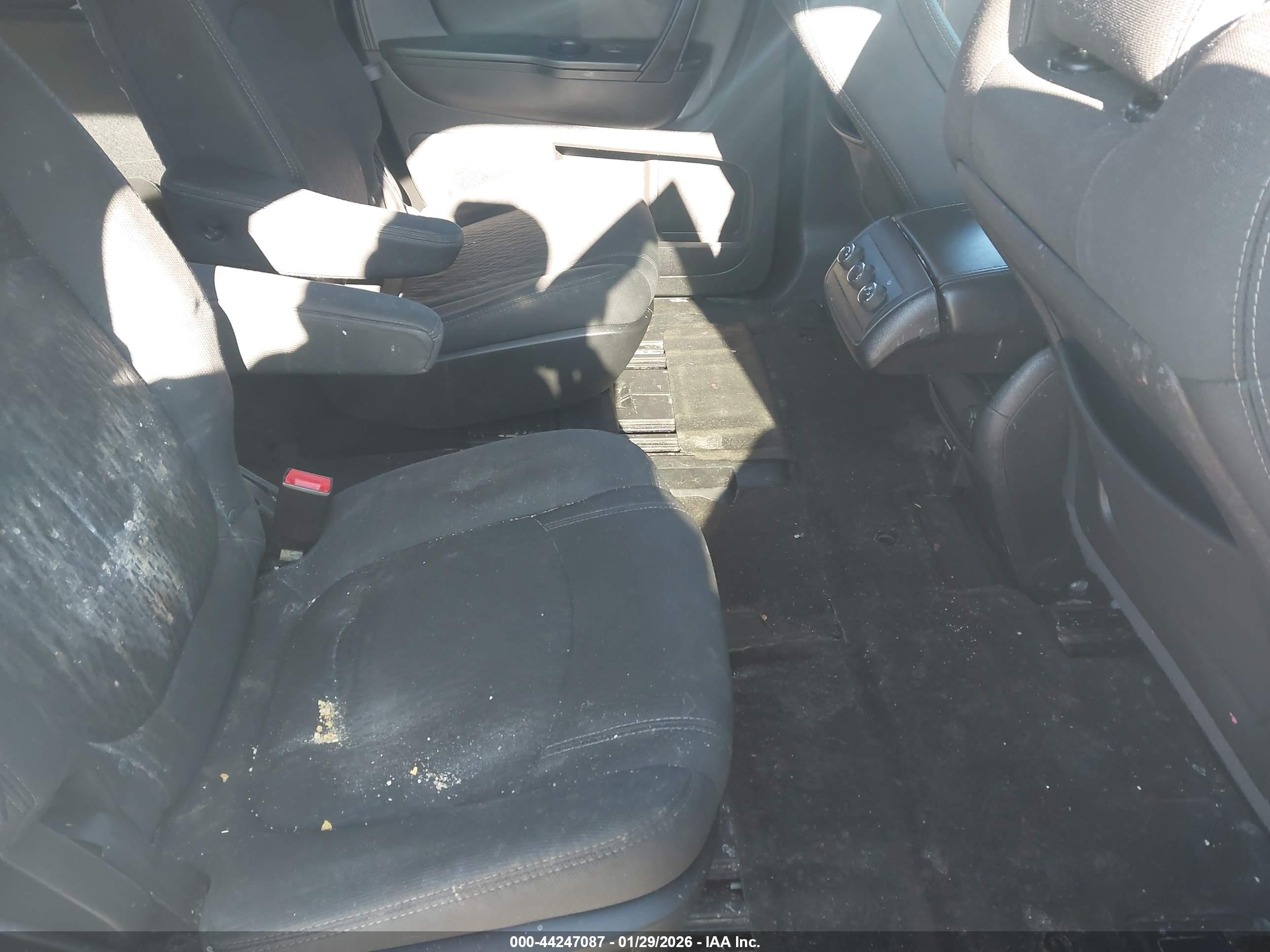 GMC ACADIA image 8
