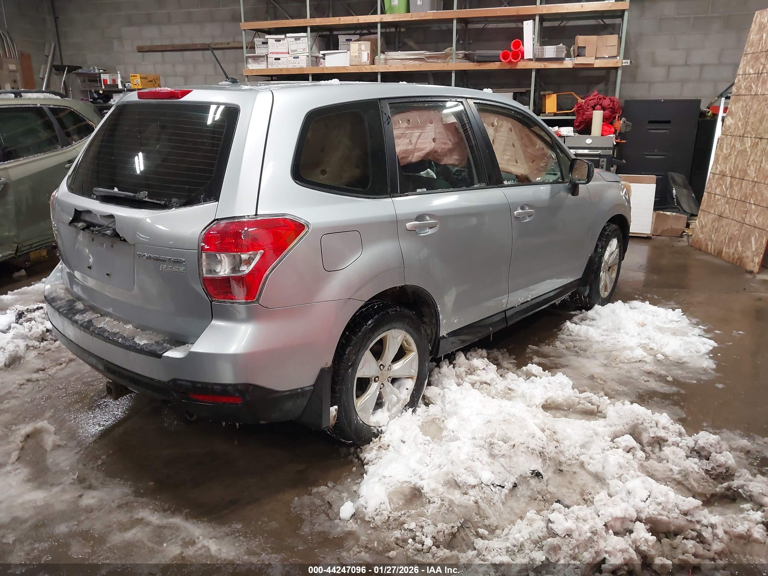 SUBARU FORESTER image 4