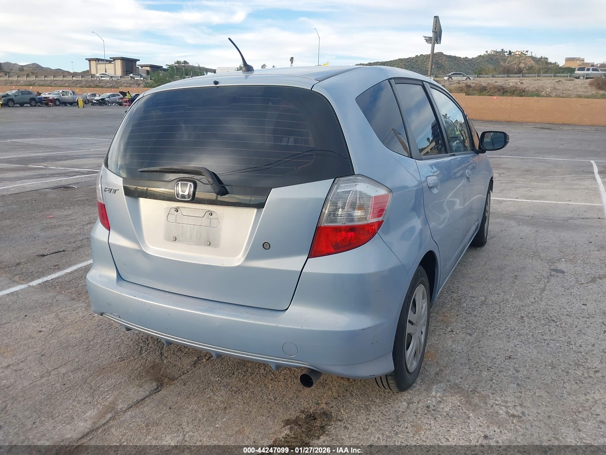HONDA FIT image 4