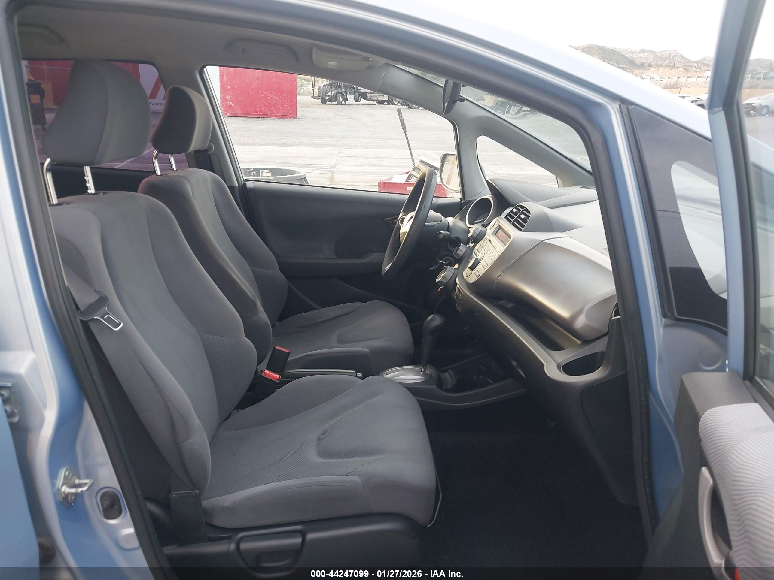 HONDA FIT image 5