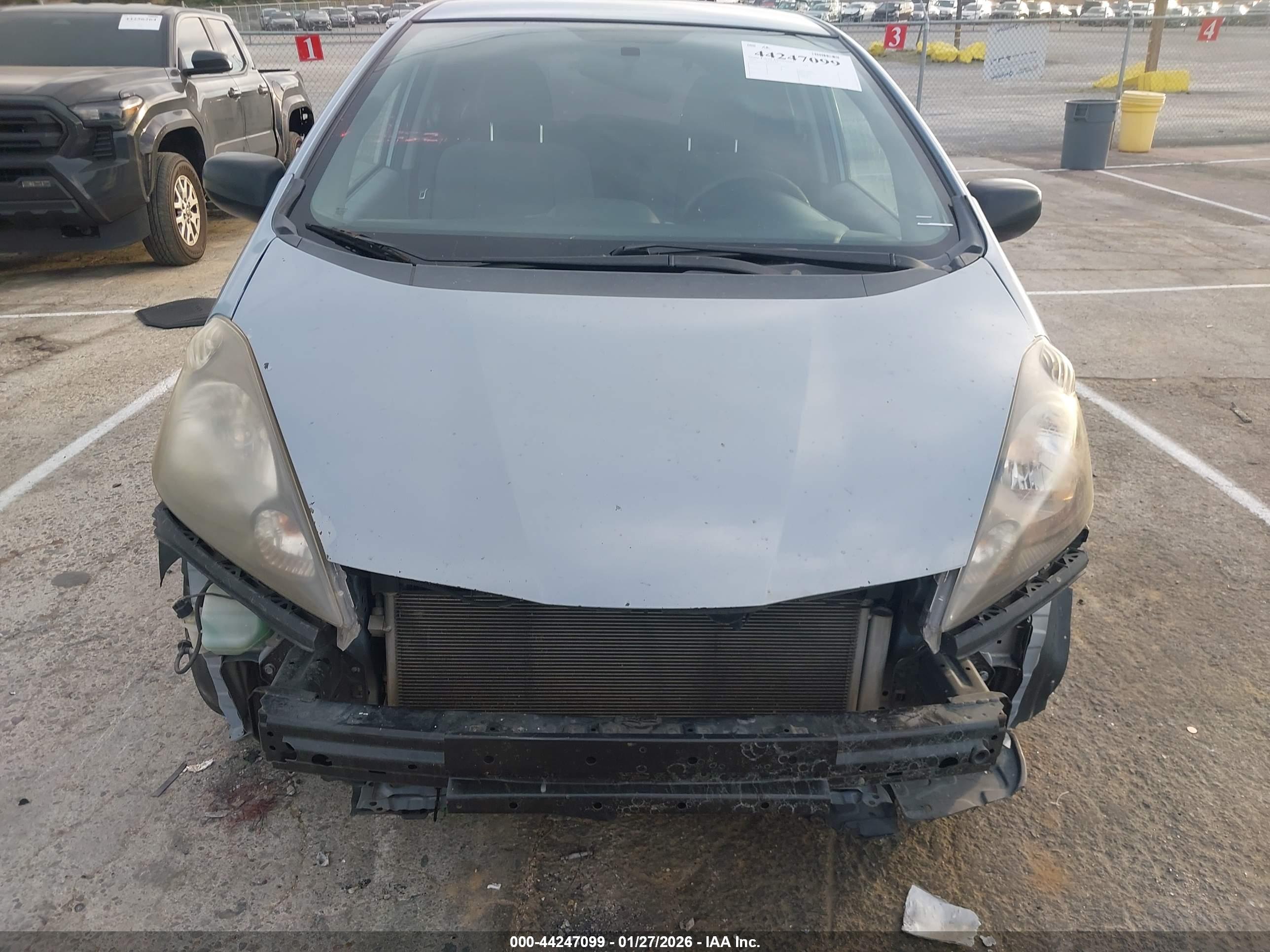 HONDA FIT image 6