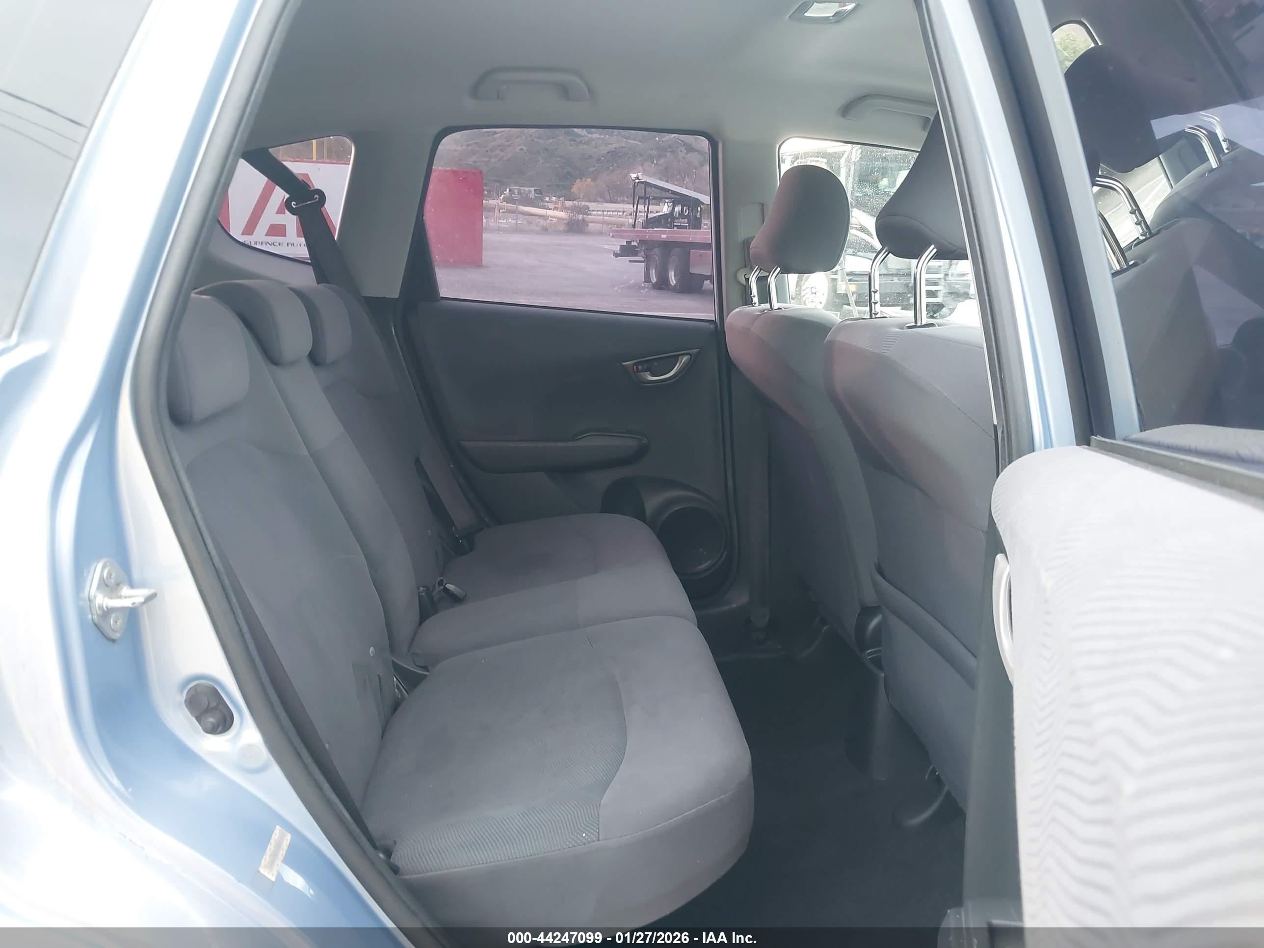 HONDA FIT image 8