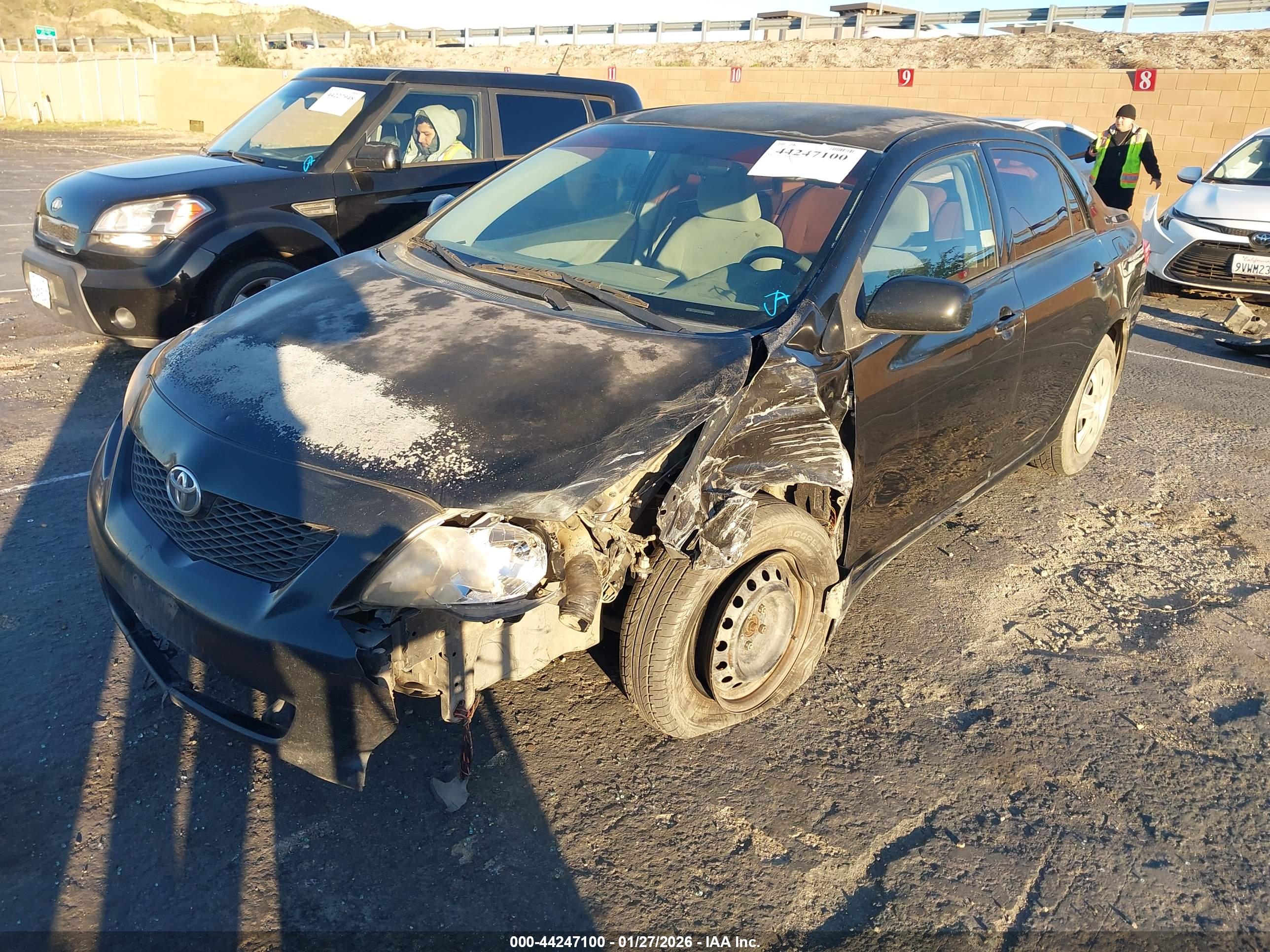 TOYOTA COROLLA image 2