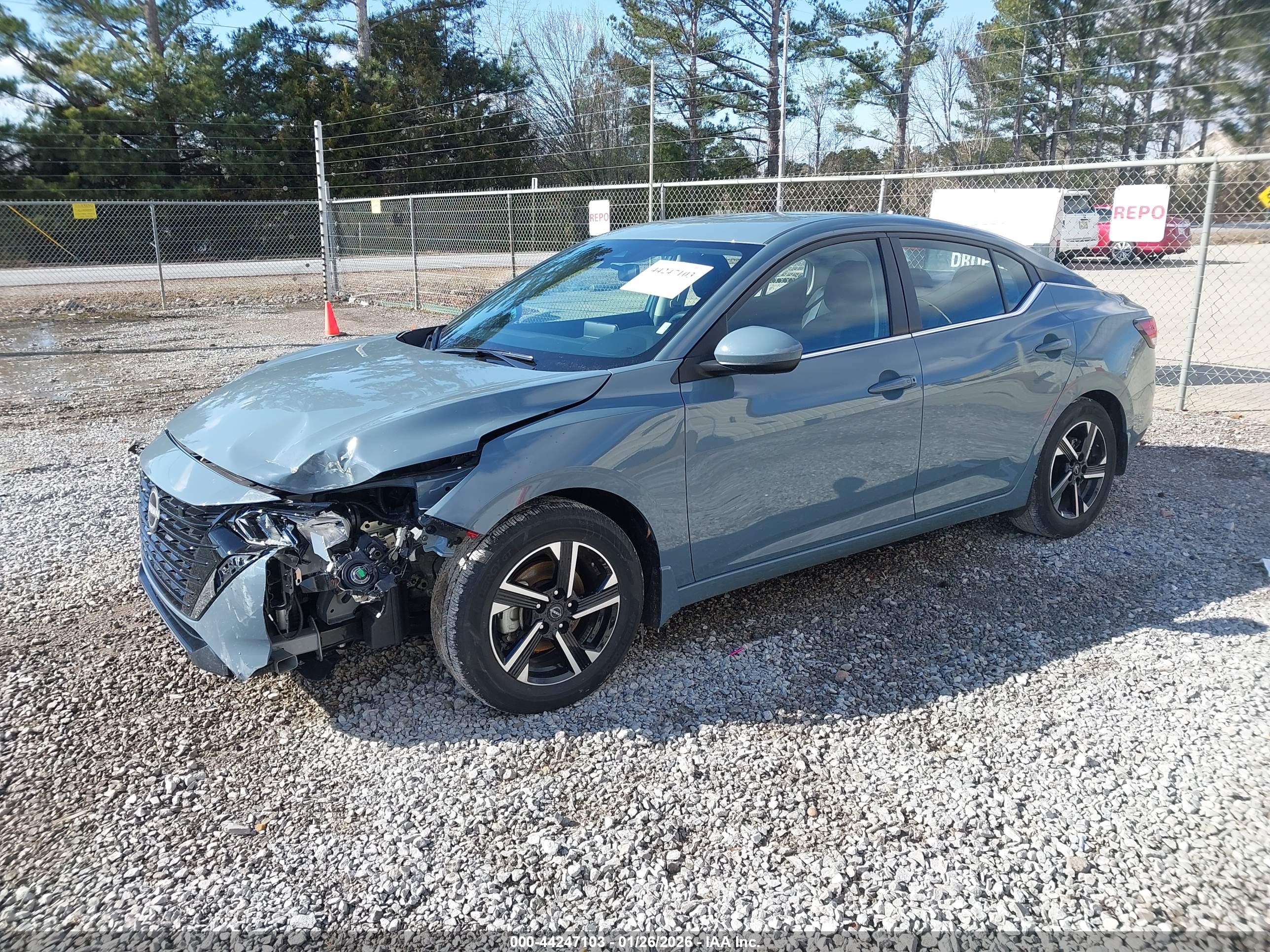 NISSAN SENTRA image 2