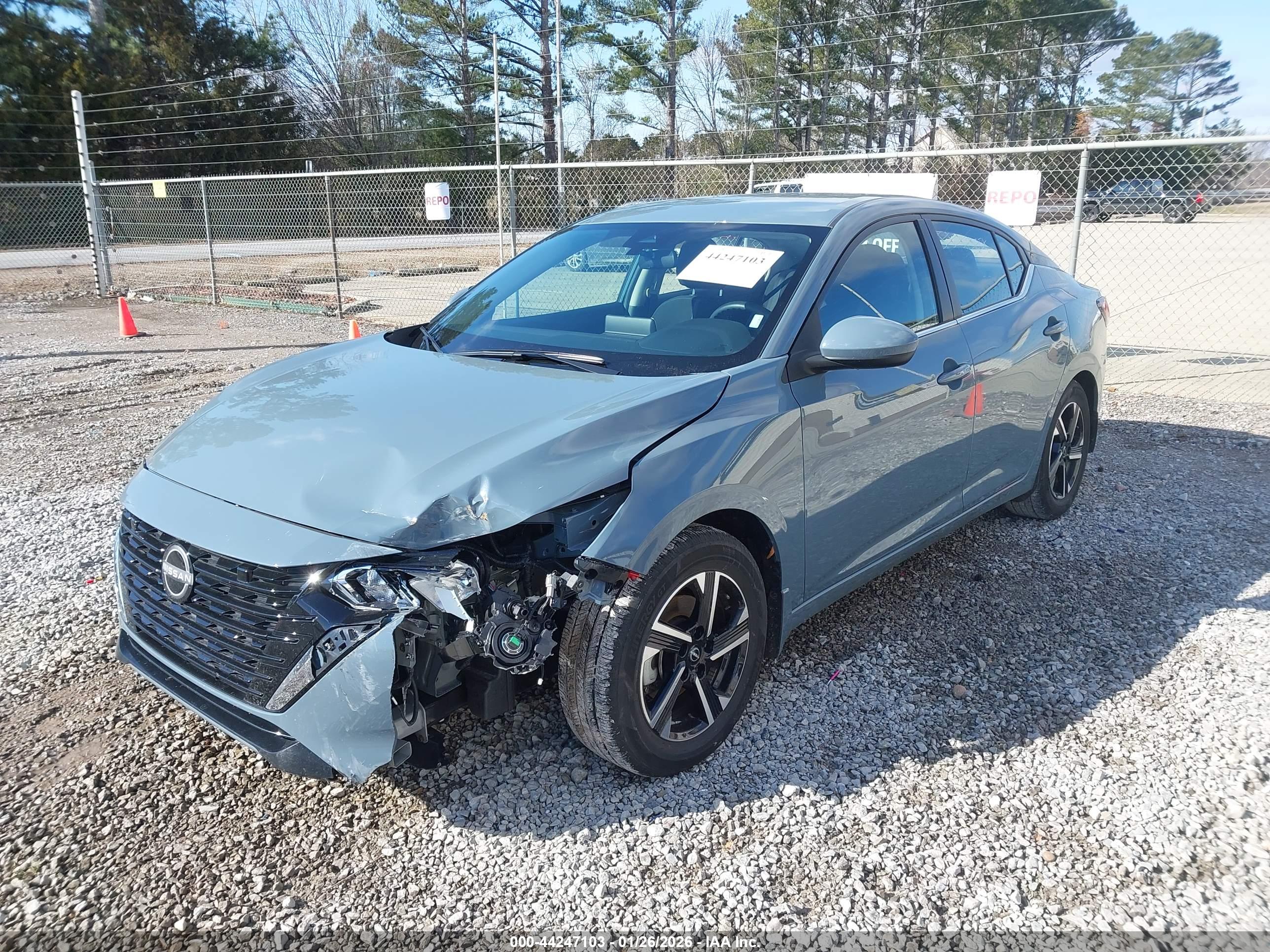 NISSAN SENTRA image 6