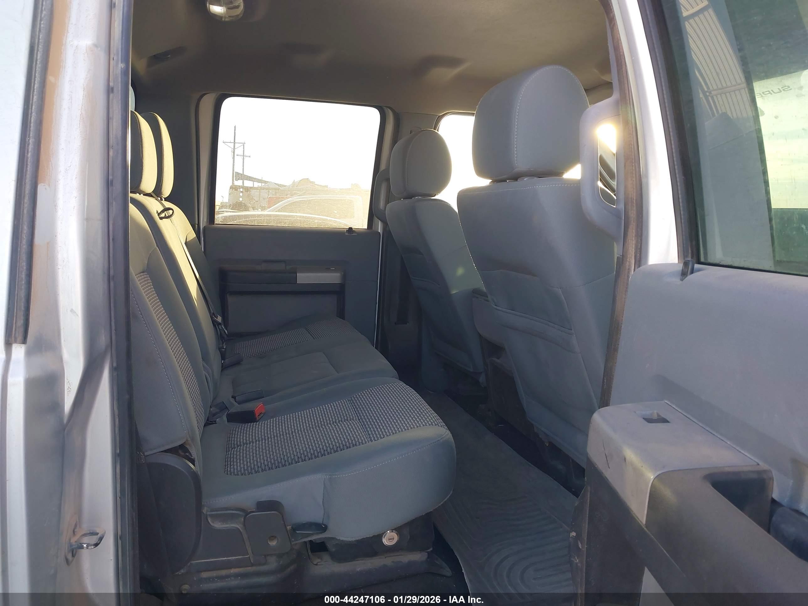 FORD F-250 image 8