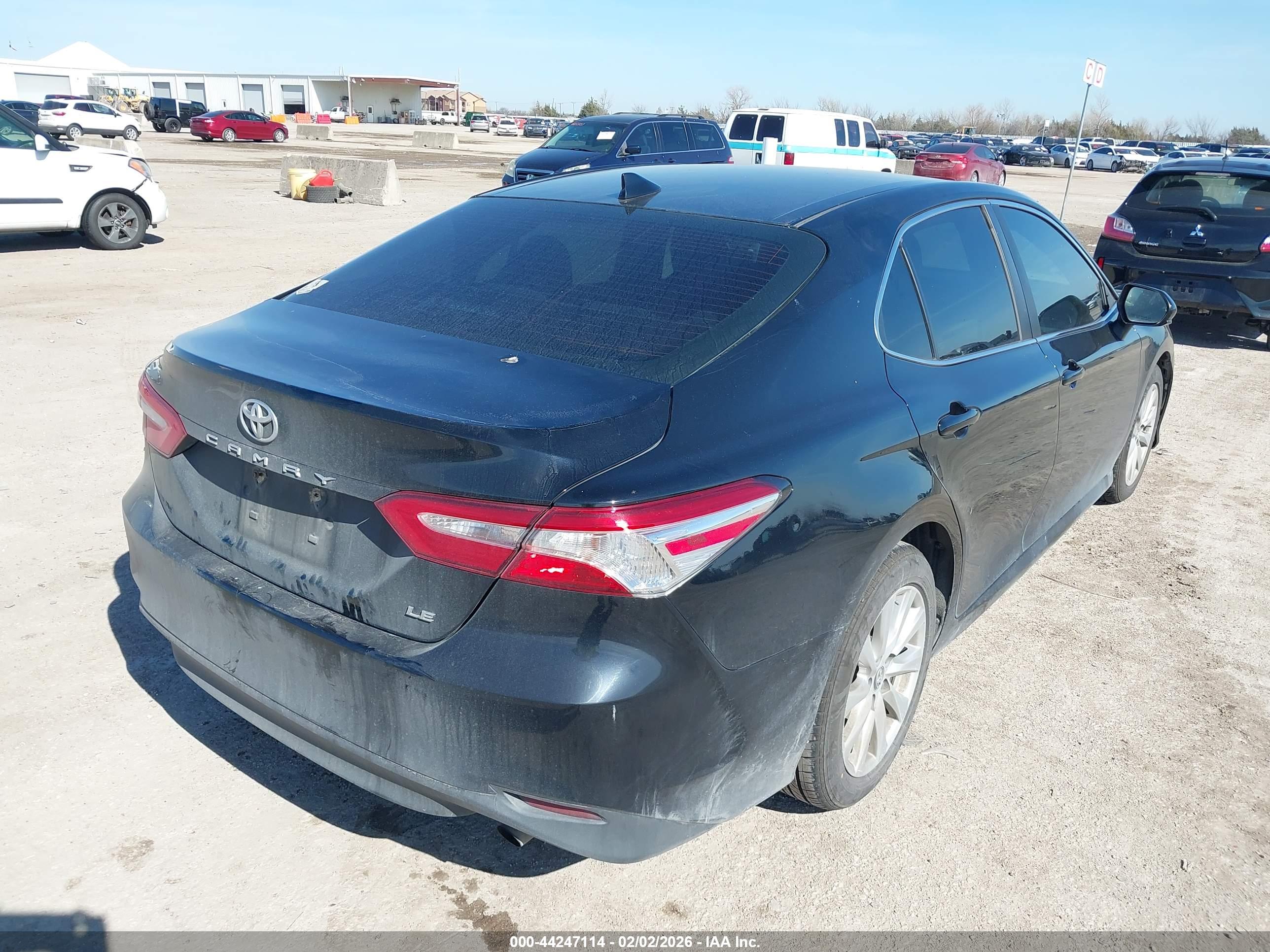 TOYOTA CAMRY image 4