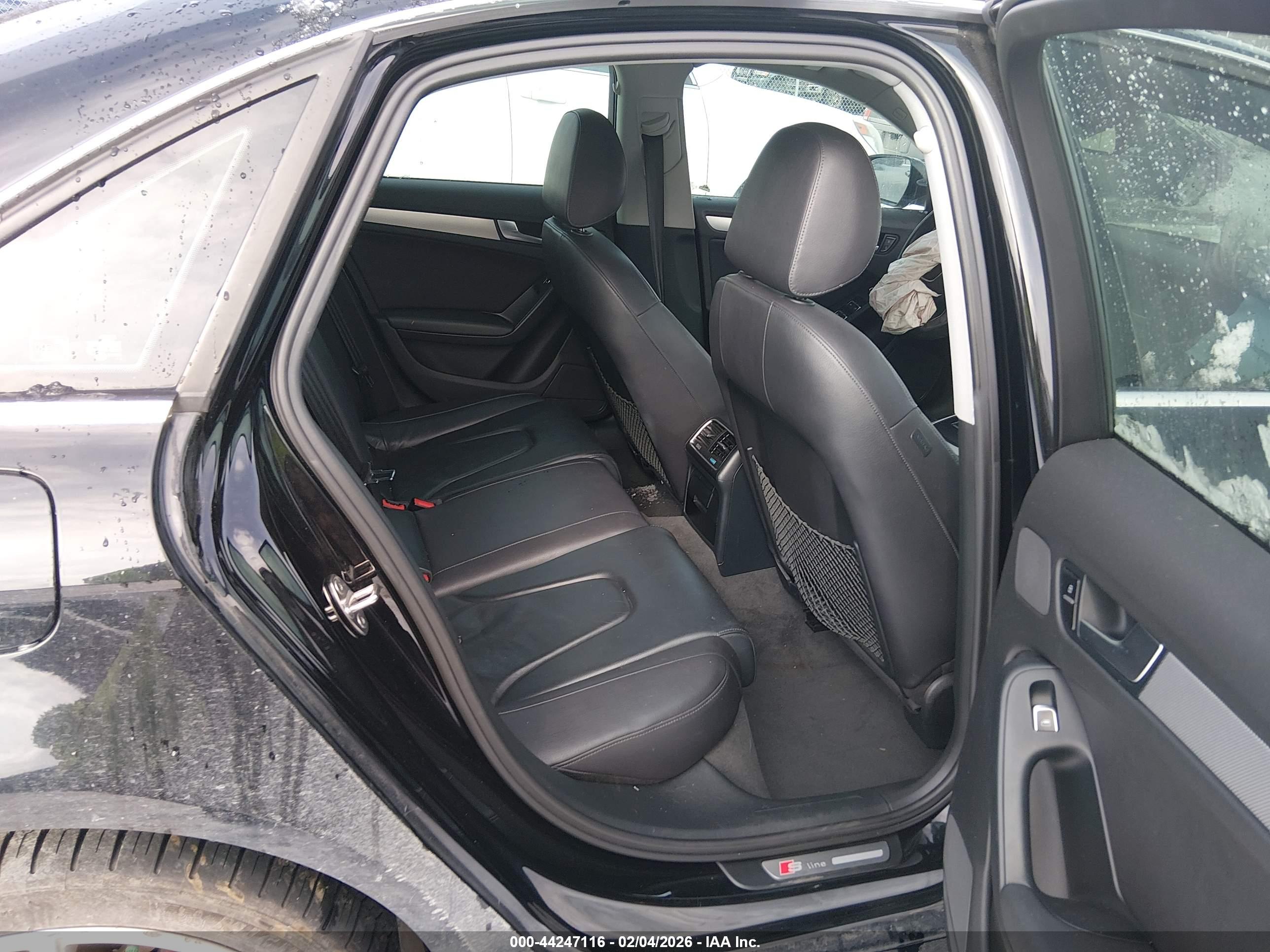 AUDI A4 image 8