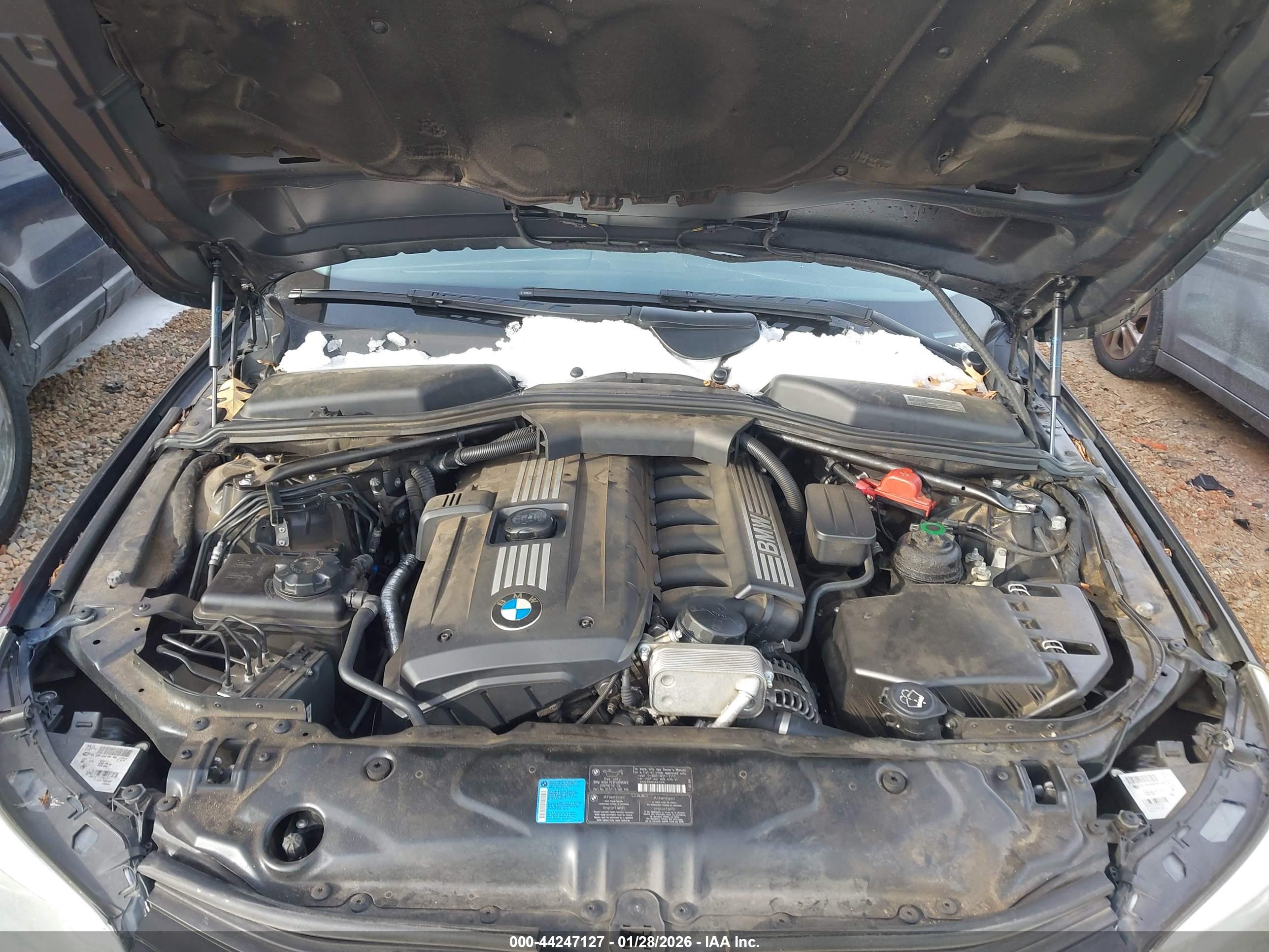 BMW 528I image 10
