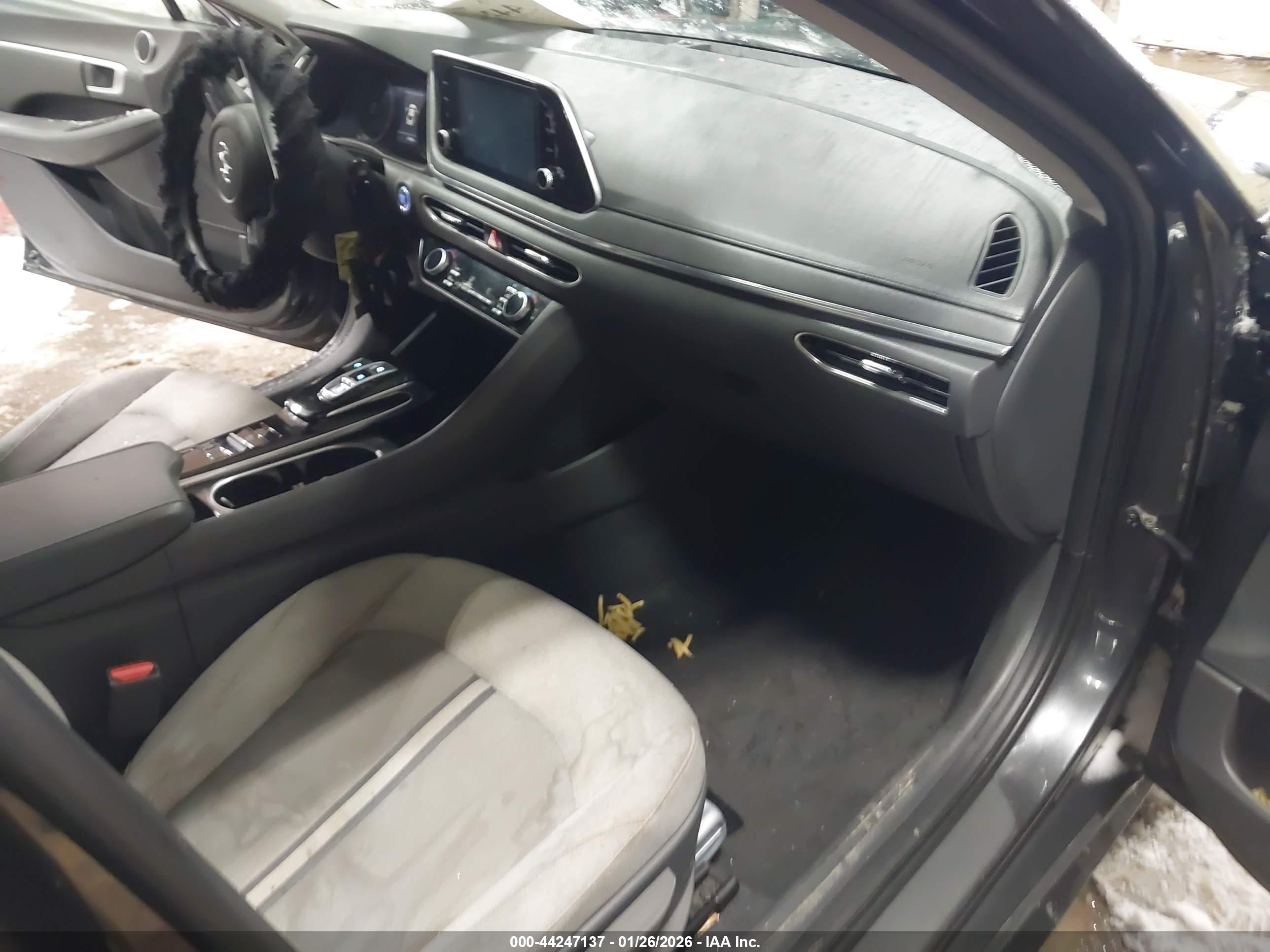 HYUNDAI SONATA image 5