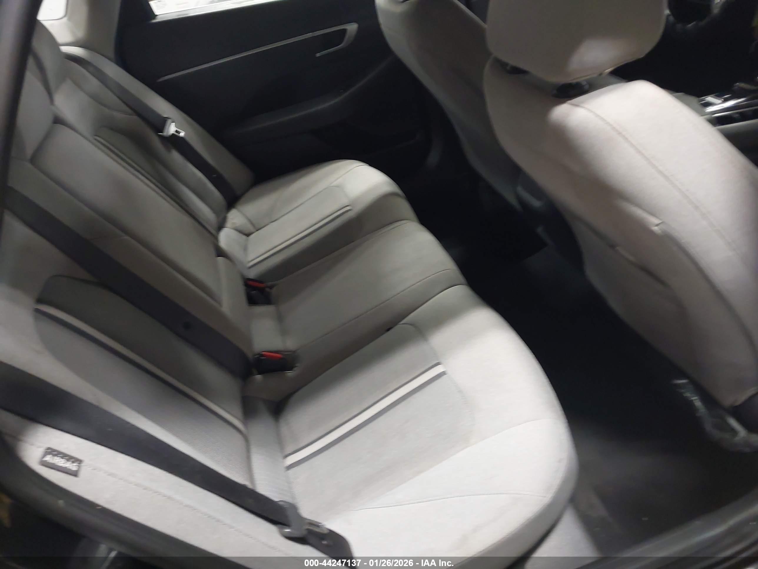 HYUNDAI SONATA image 8