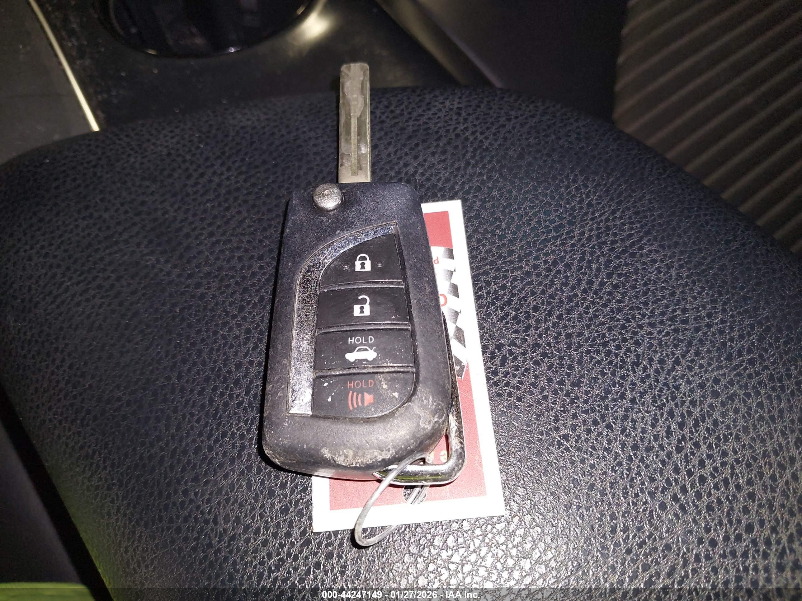 TOYOTA CAMRY image 11