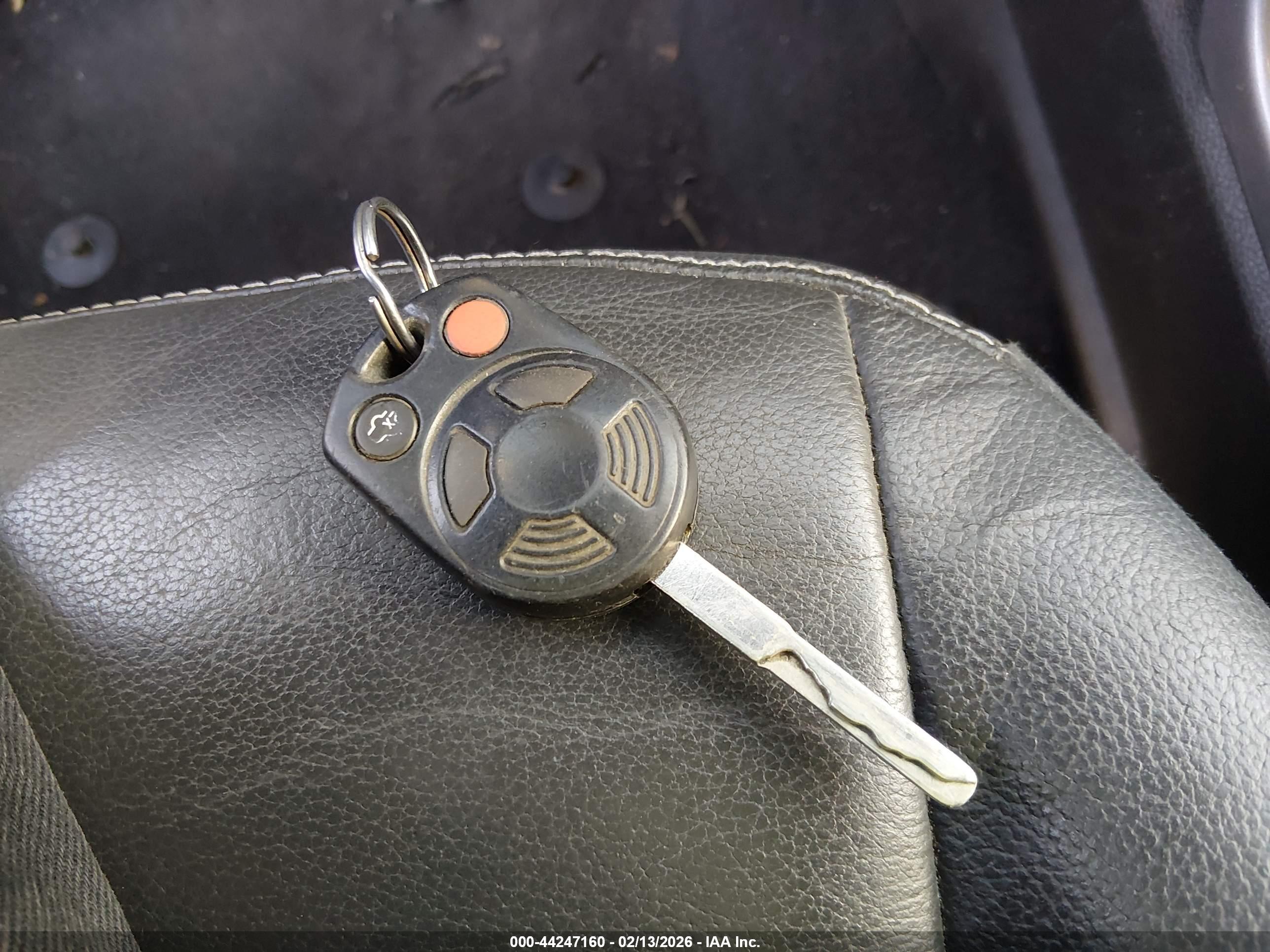 FORD ESCAPE image 11