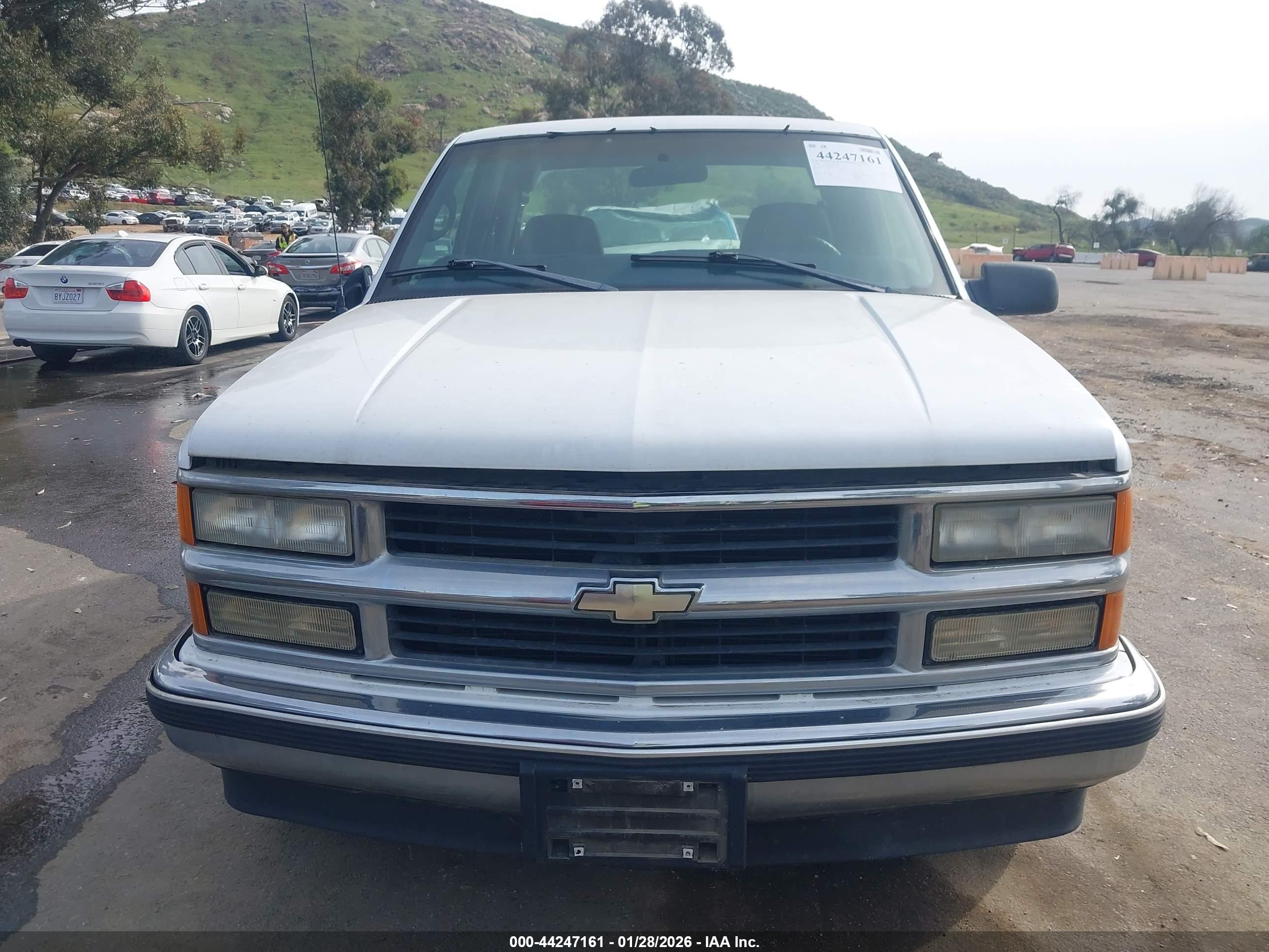 CHEVROLET C1500 image 6