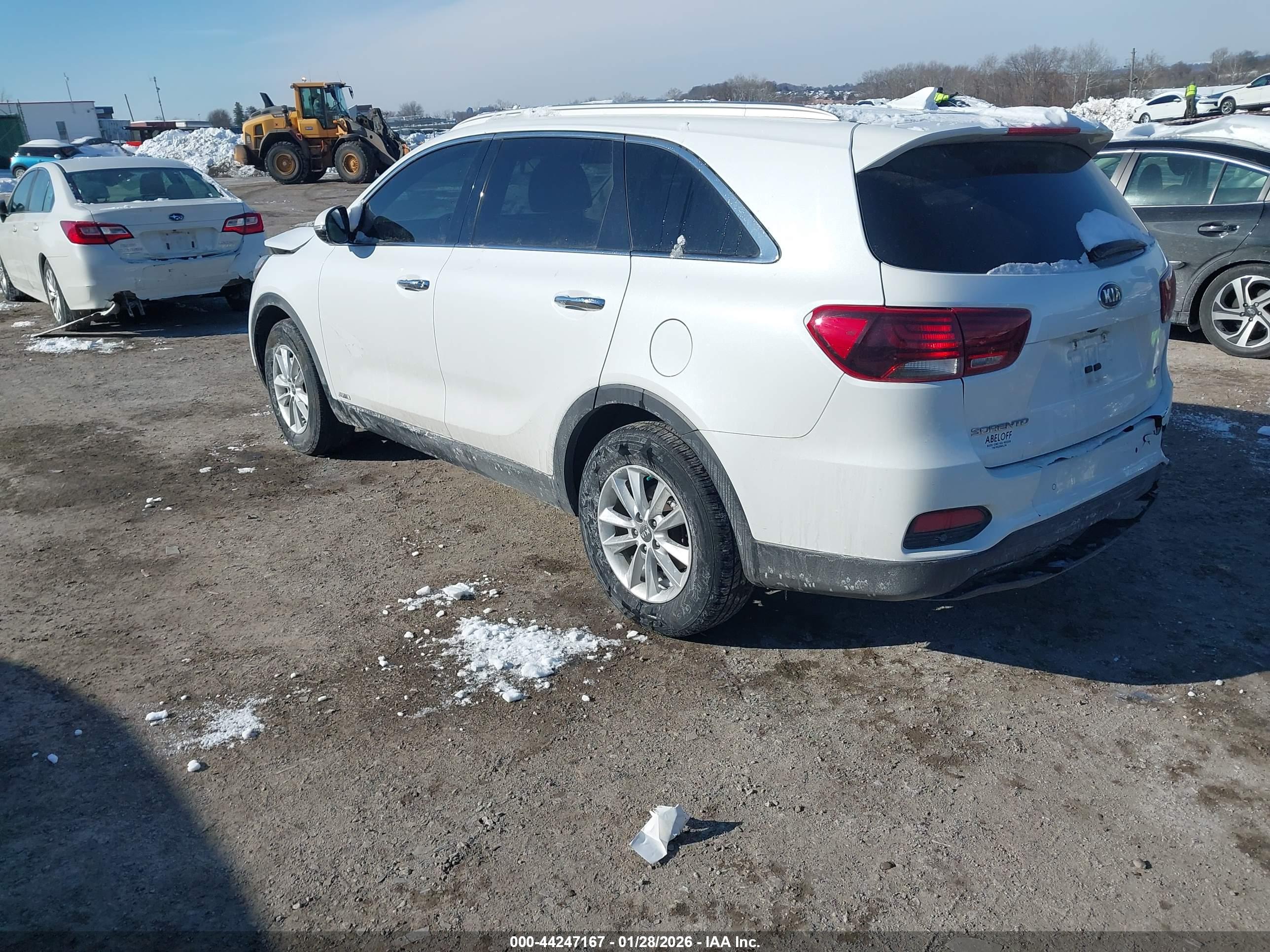 KIA SORENTO image 3
