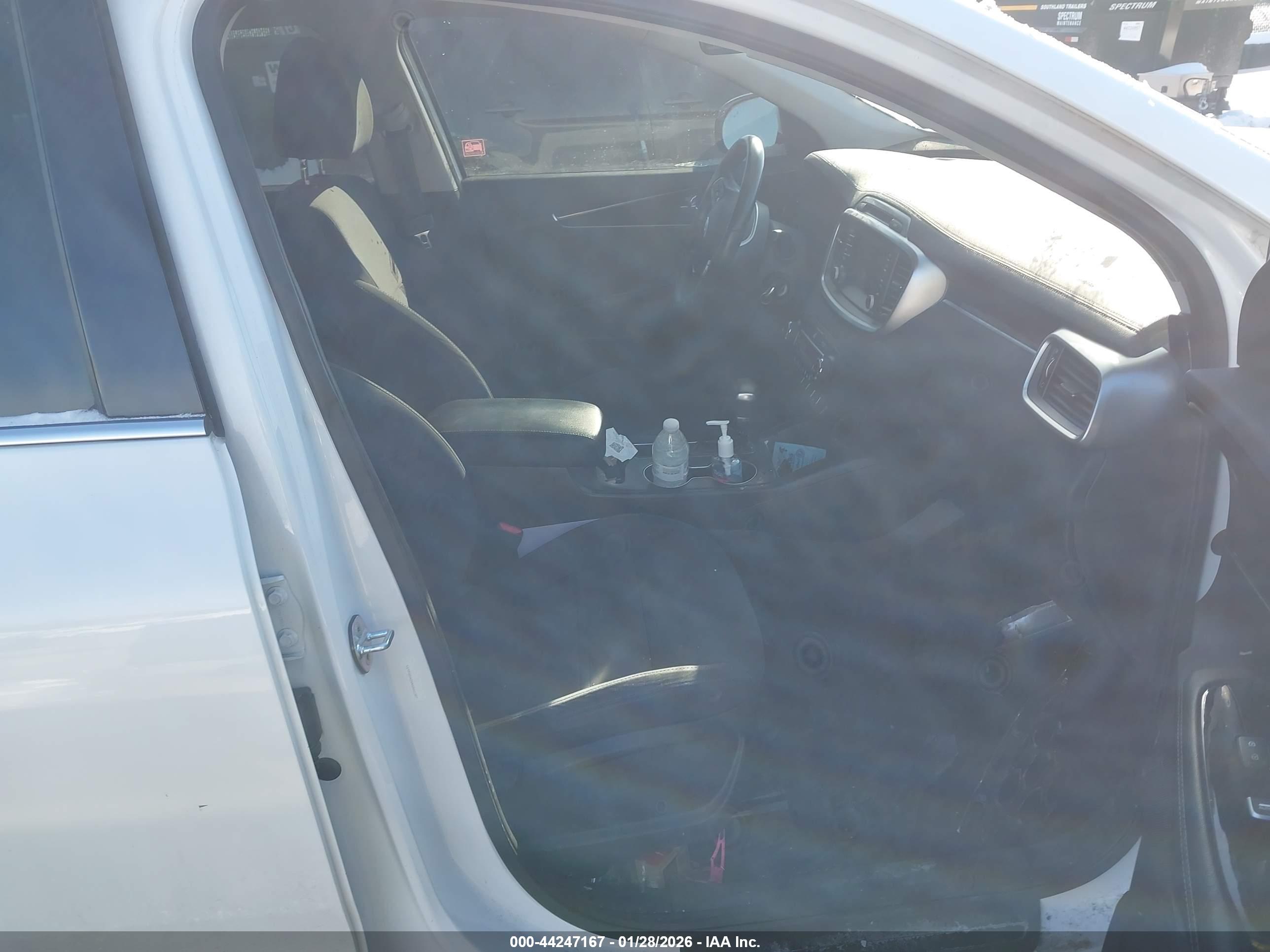 KIA SORENTO image 5