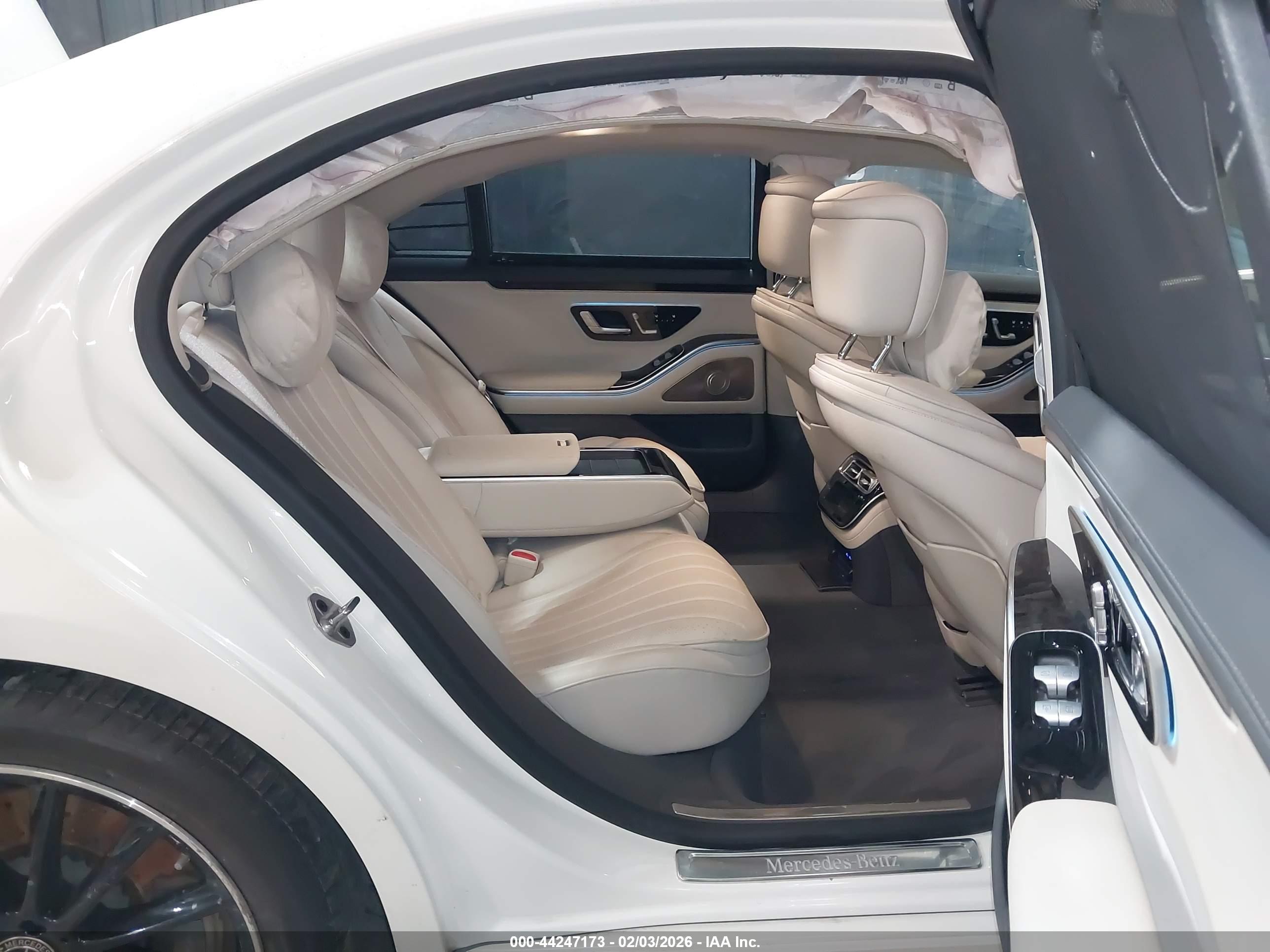 MERCEDES-BENZ S image 8