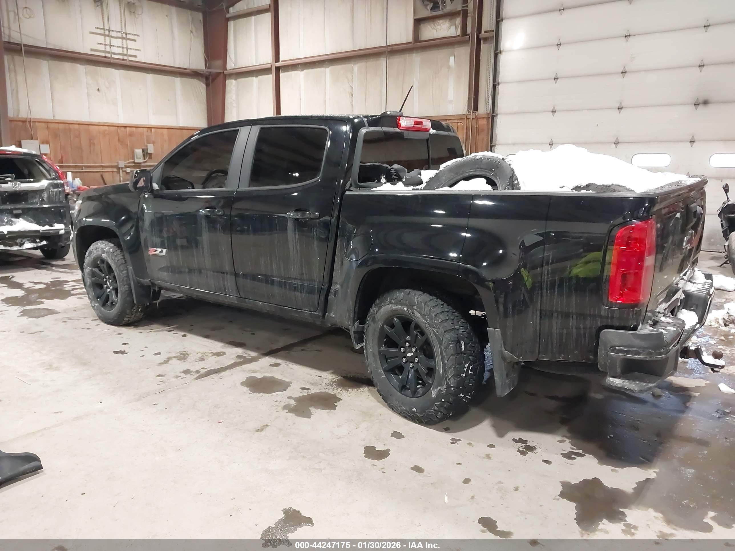 CHEVROLET COLORADO image 3