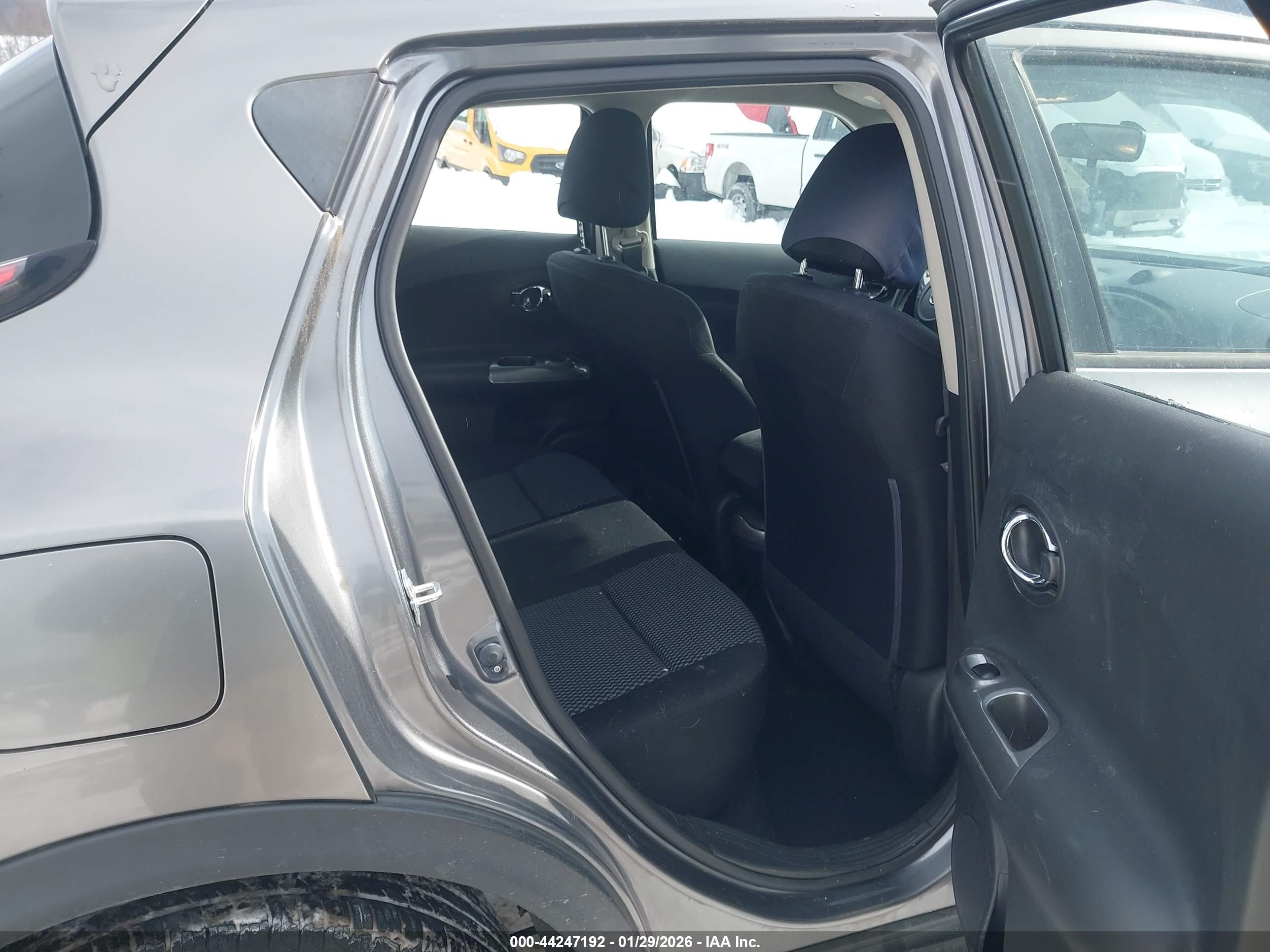 NISSAN JUKE image 8