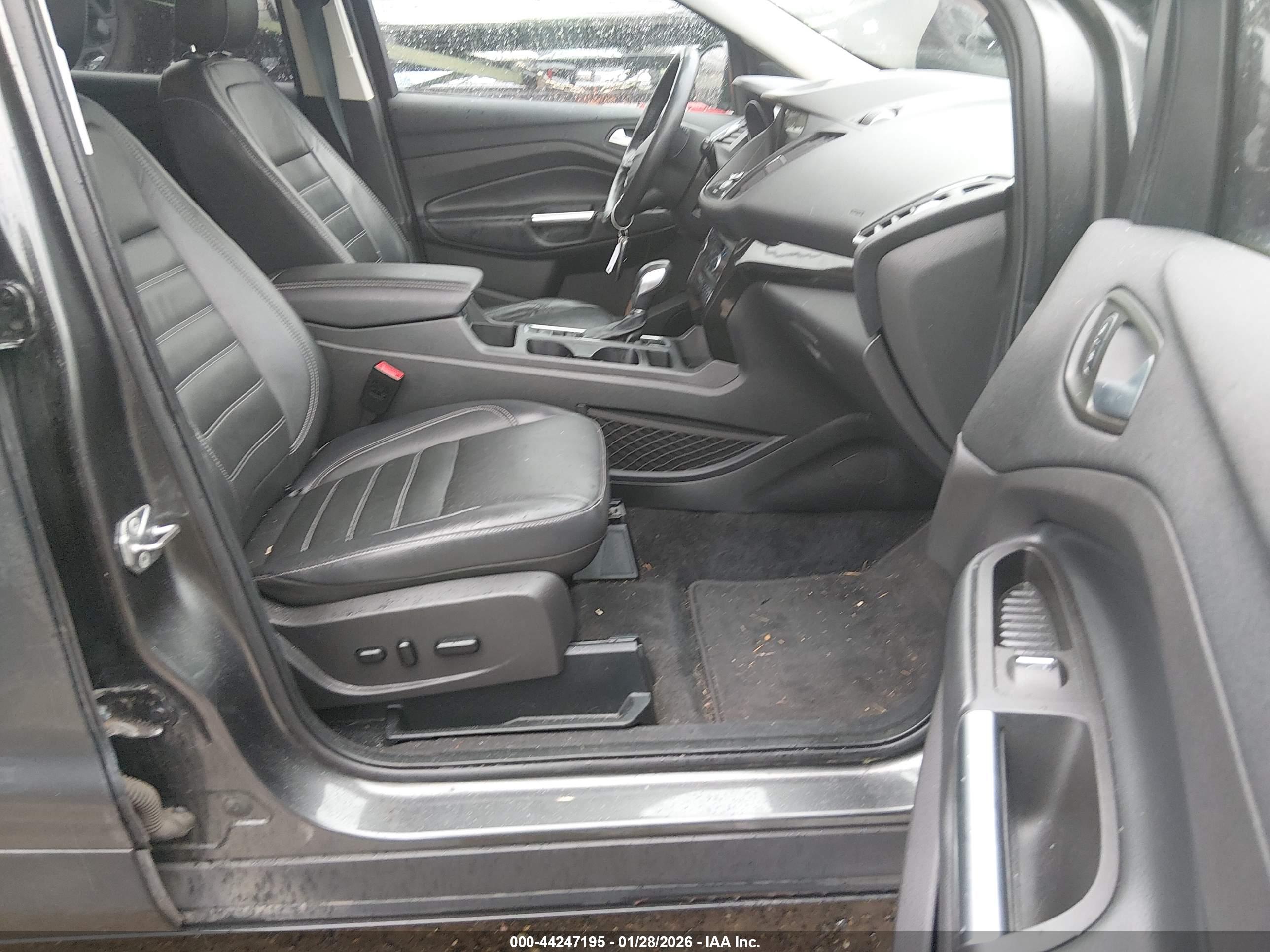 FORD ESCAPE image 5