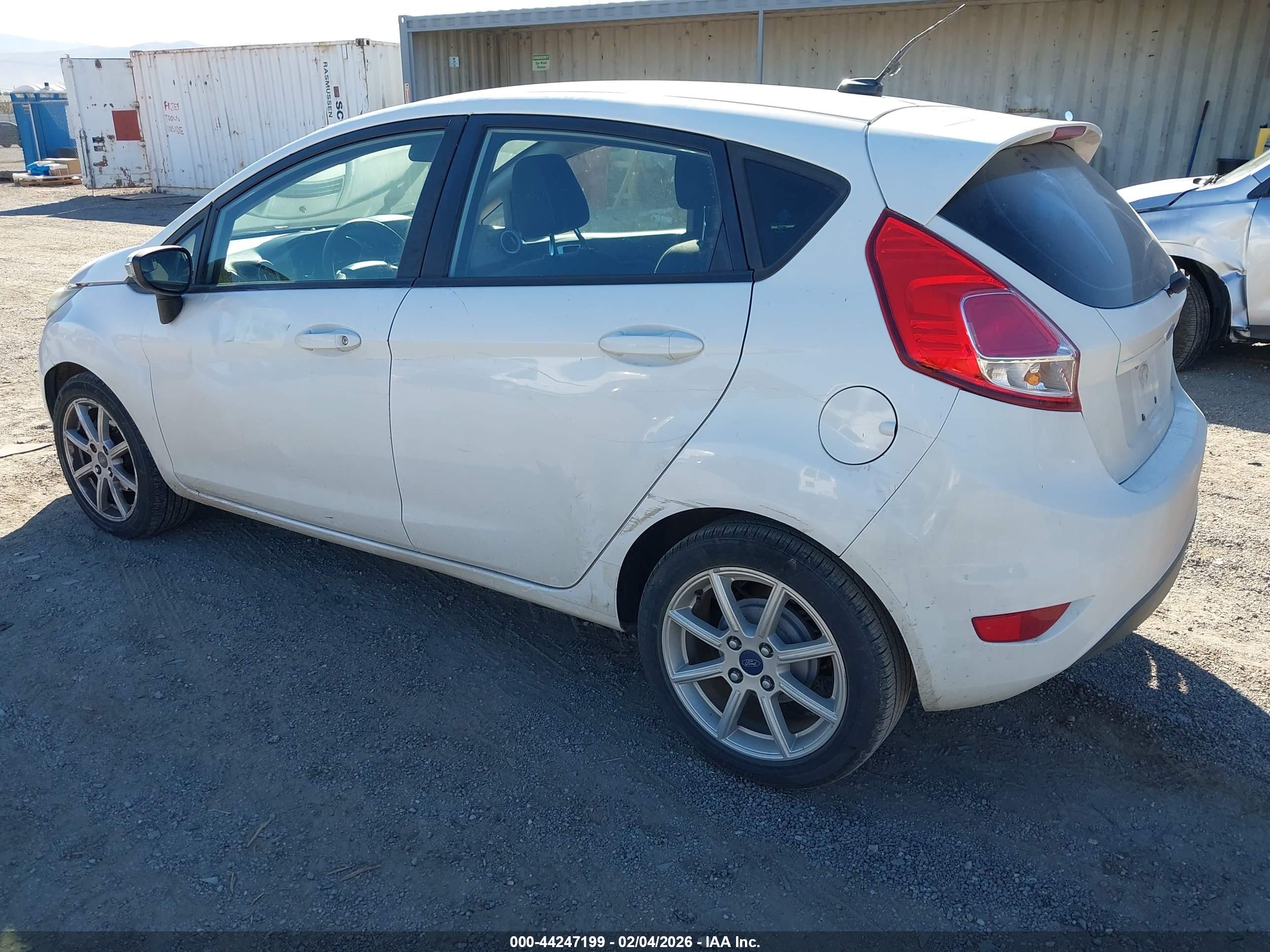 FORD FIESTA image 3