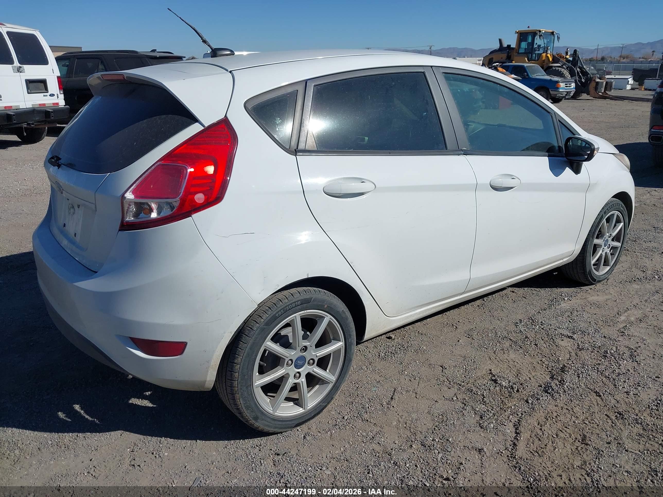 FORD FIESTA image 4