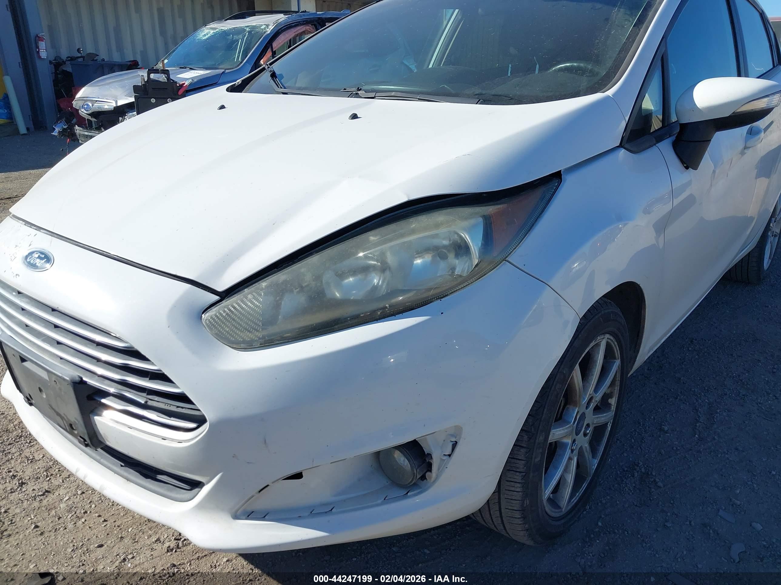 FORD FIESTA image 6