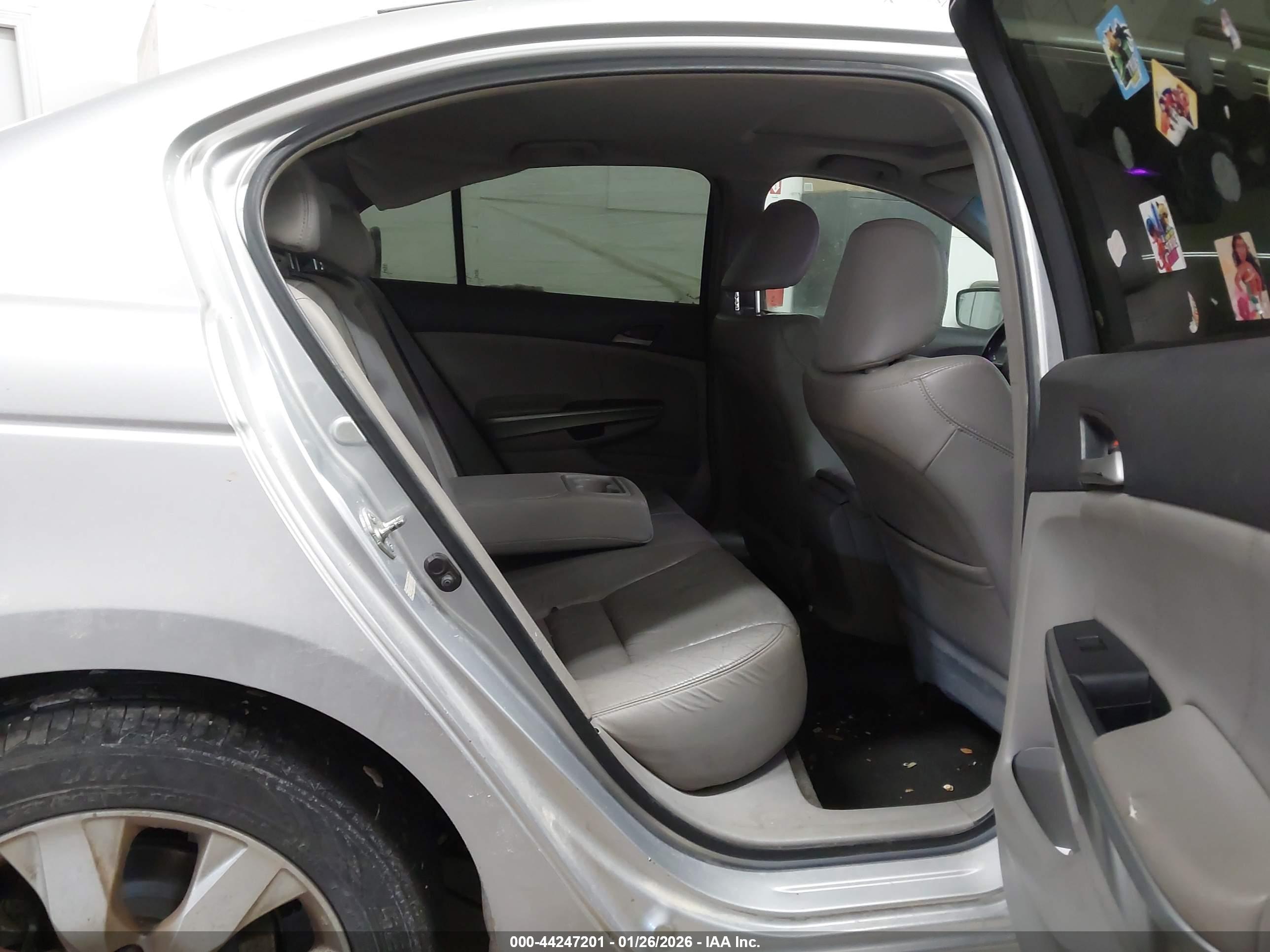 HONDA ACCORD image 8