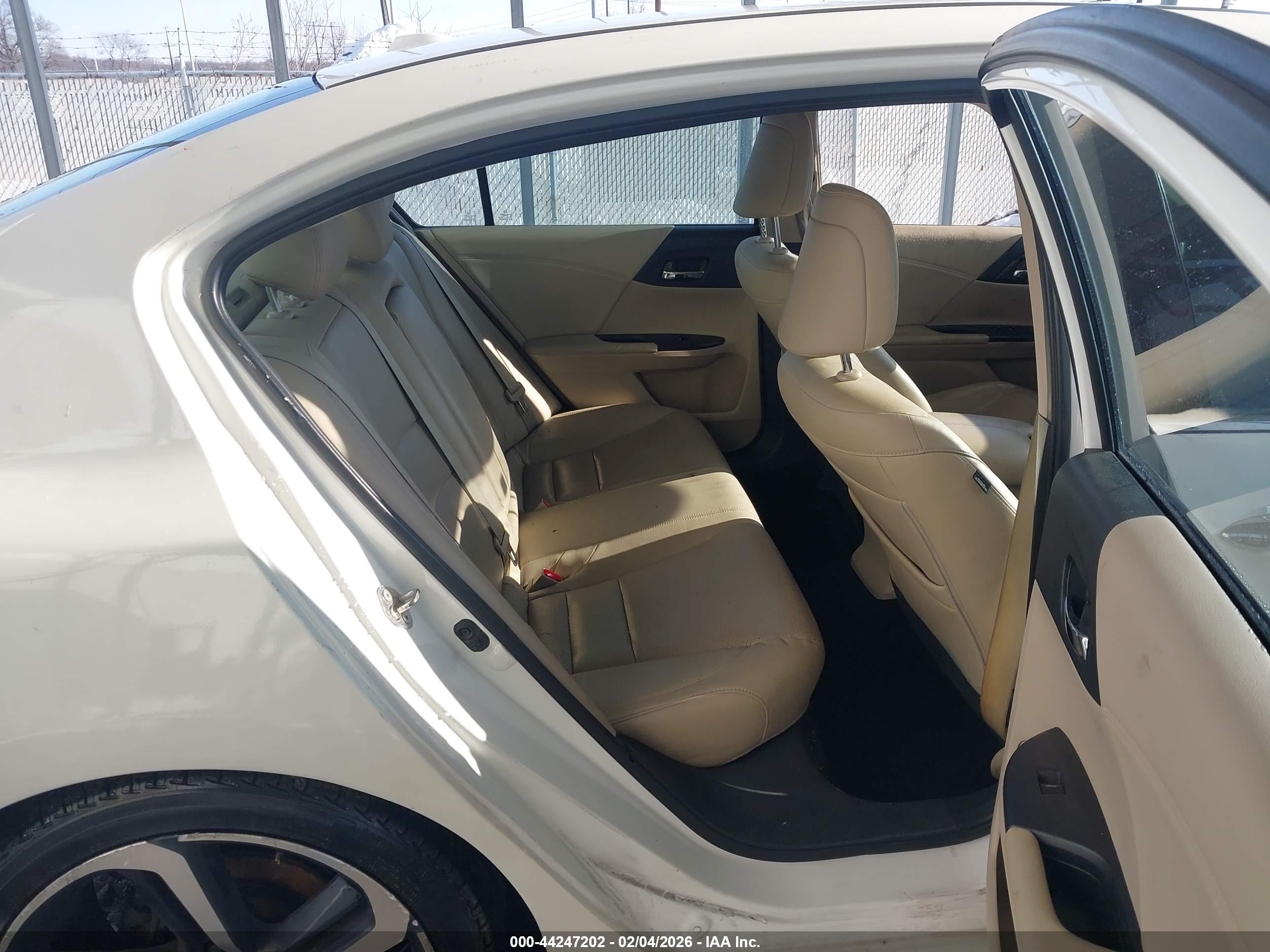 HONDA ACCORD image 8
