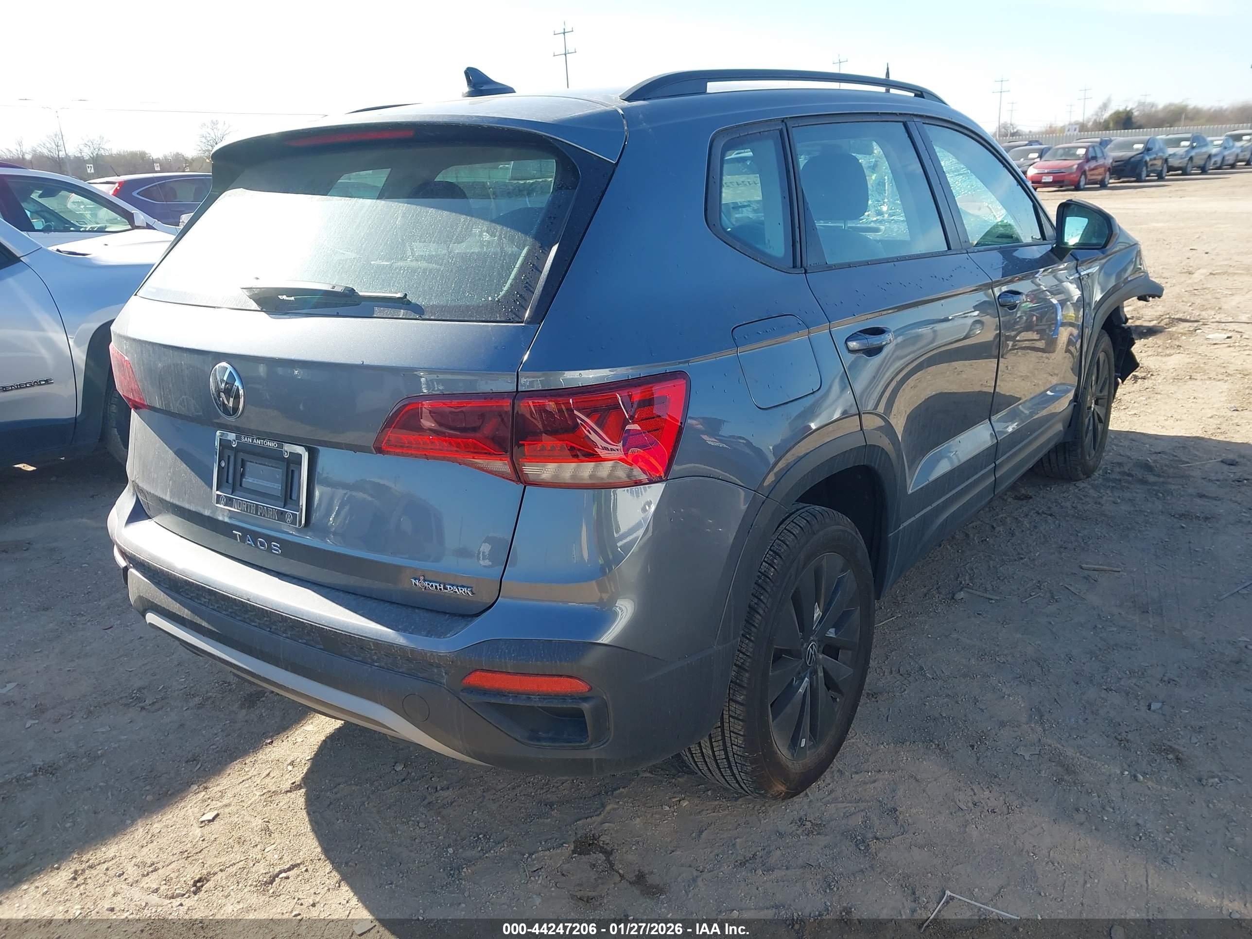 VOLKSWAGEN TAOS image 4