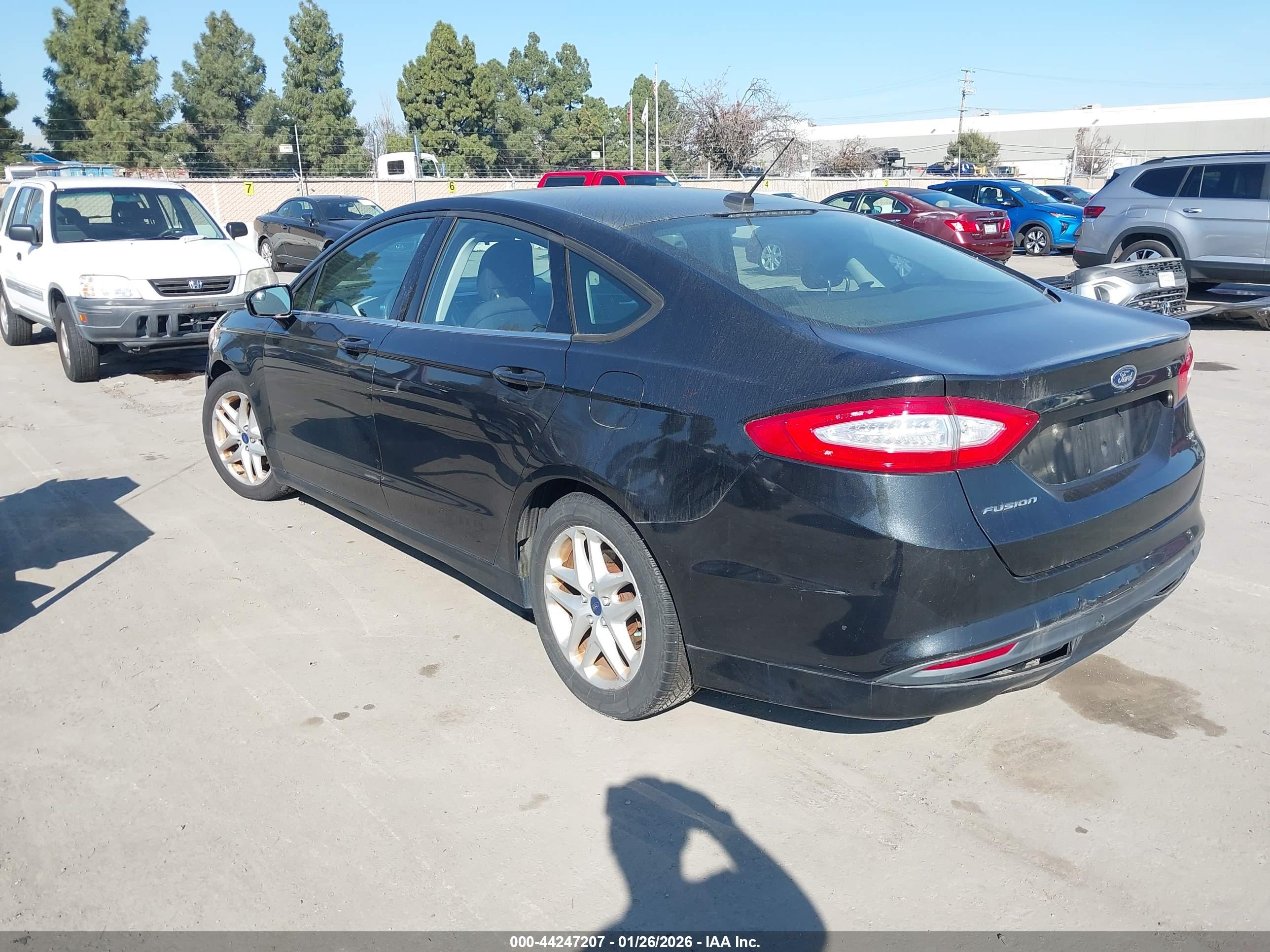 FORD FUSION image 3