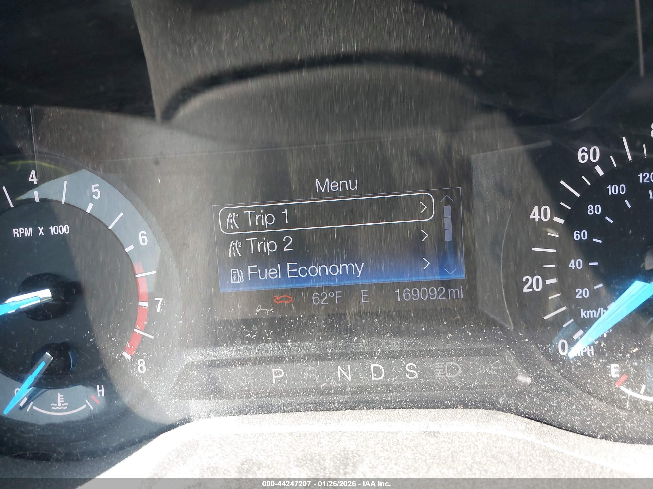 FORD FUSION image 7