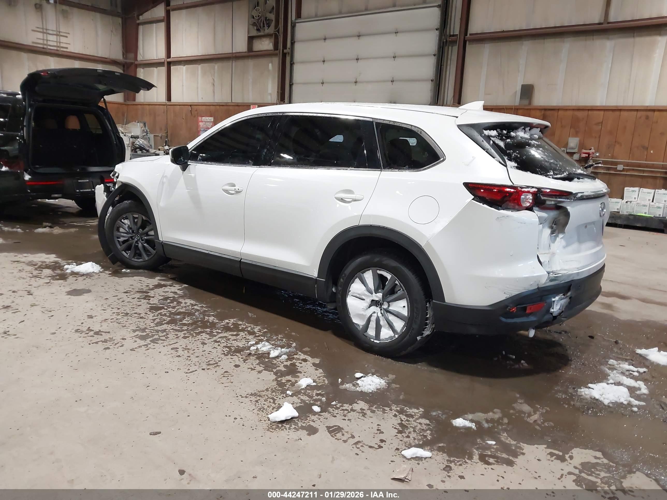MAZDA CX-9 image 3